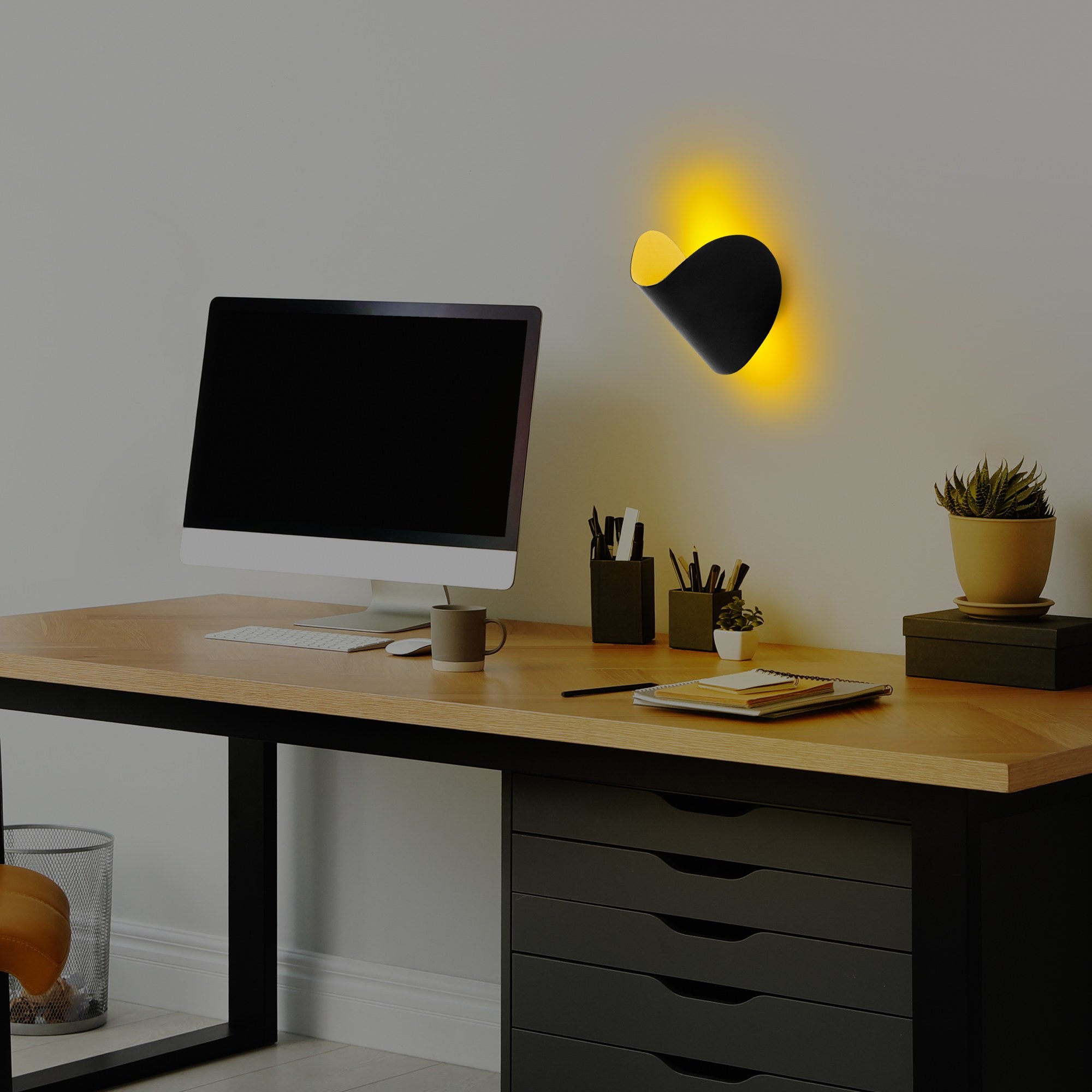 Luminária de parede preta elegante, corpo de metal, 17x12x13 cm | IP20, LED 1W 3000K | Ideal para decoração moderna e iluminação ambiente