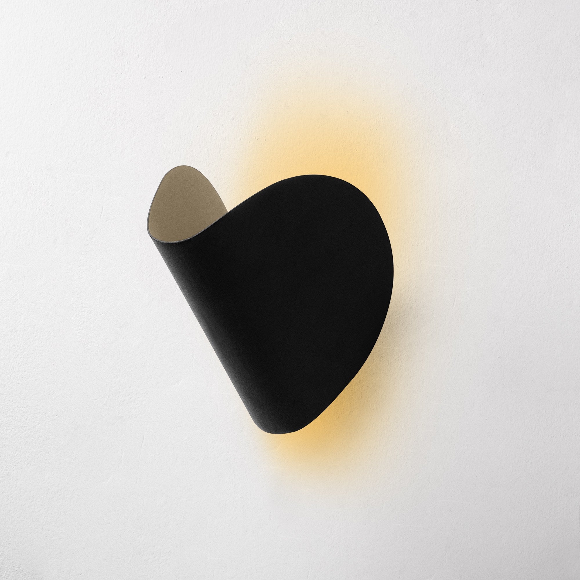 Luminária de parede preta elegante, corpo de metal, 17x12x13 cm | IP20, LED 1W 3000K | Ideal para decoração moderna e iluminação ambiente