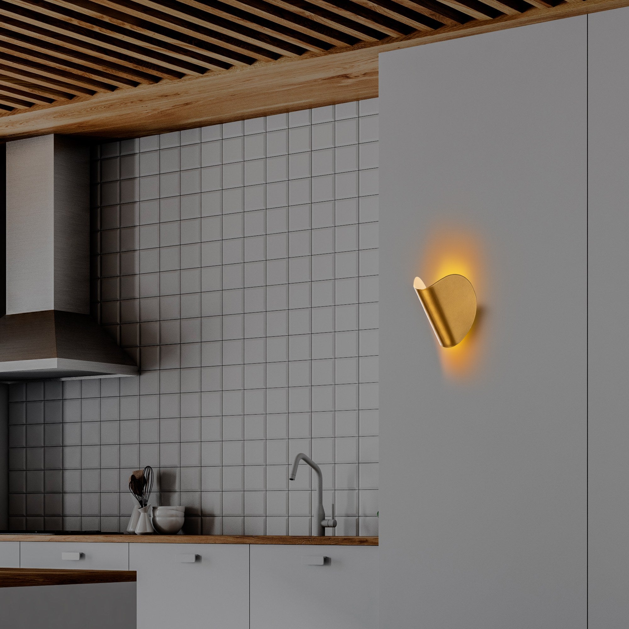 Luminária de Parede Elegante Dourada, Corpo em Metal, 17x12x13 cm | IP20, LED 1W 3000K | Iluminação Elegante para Decoração e Ambiente Modernos
