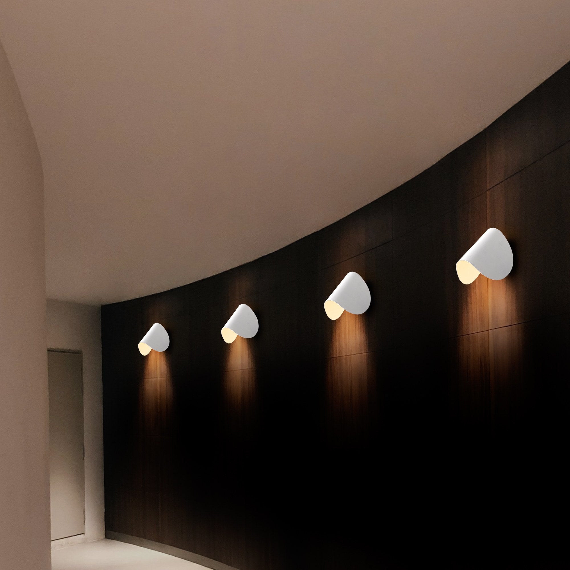 Luminária de parede cromada elegante, corpo de metal, 17x12x13 cm | IP20, LED 1W 3000K | Design moderno para casa e escritório, solução de iluminação elegante