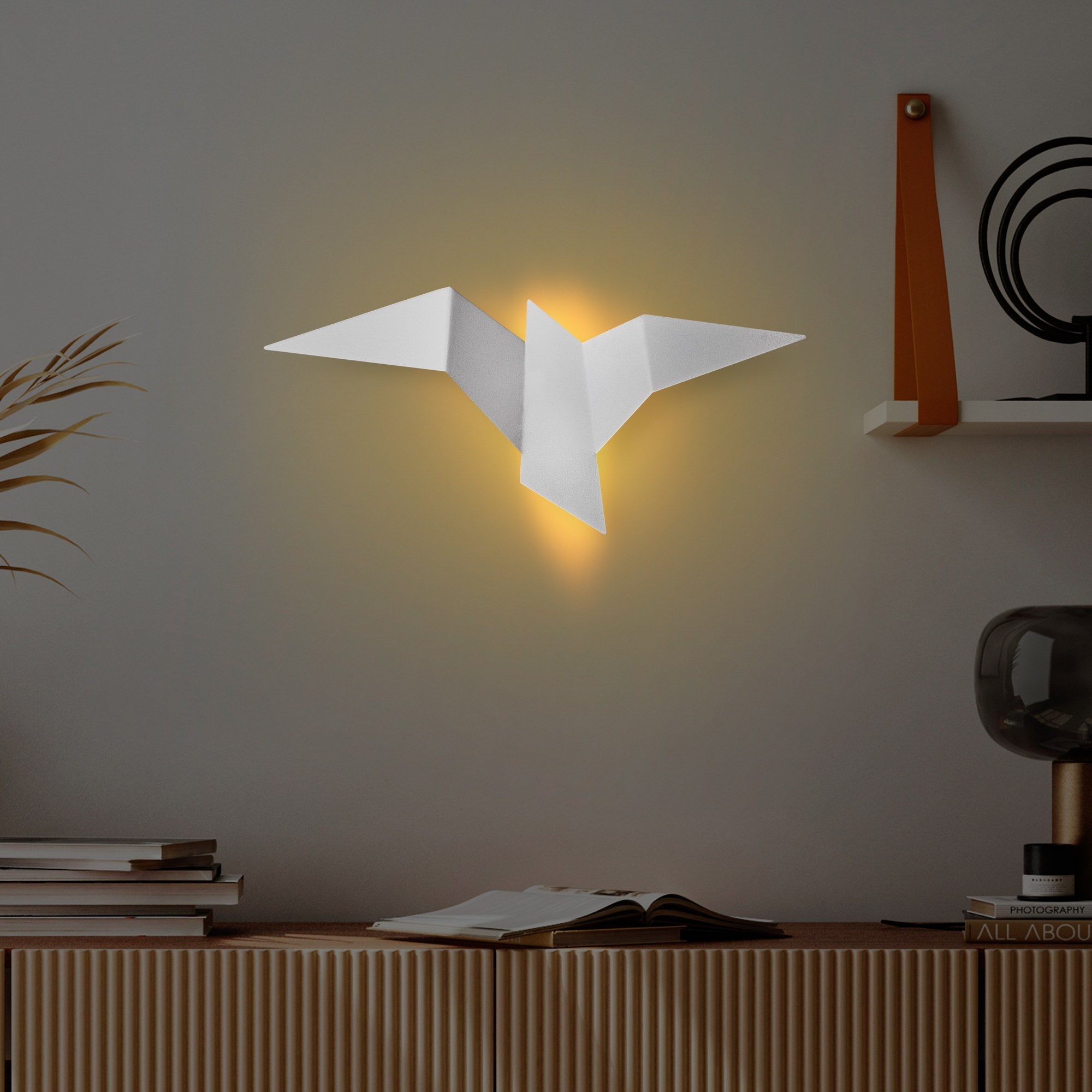 Candeeiro de Parede Branca Elegante, Corpo de Metal, 56 x 14 x 24 cm | IP20, LED 1W 3000K | Iluminação Elegante para Decoração e Ambiente Modernos