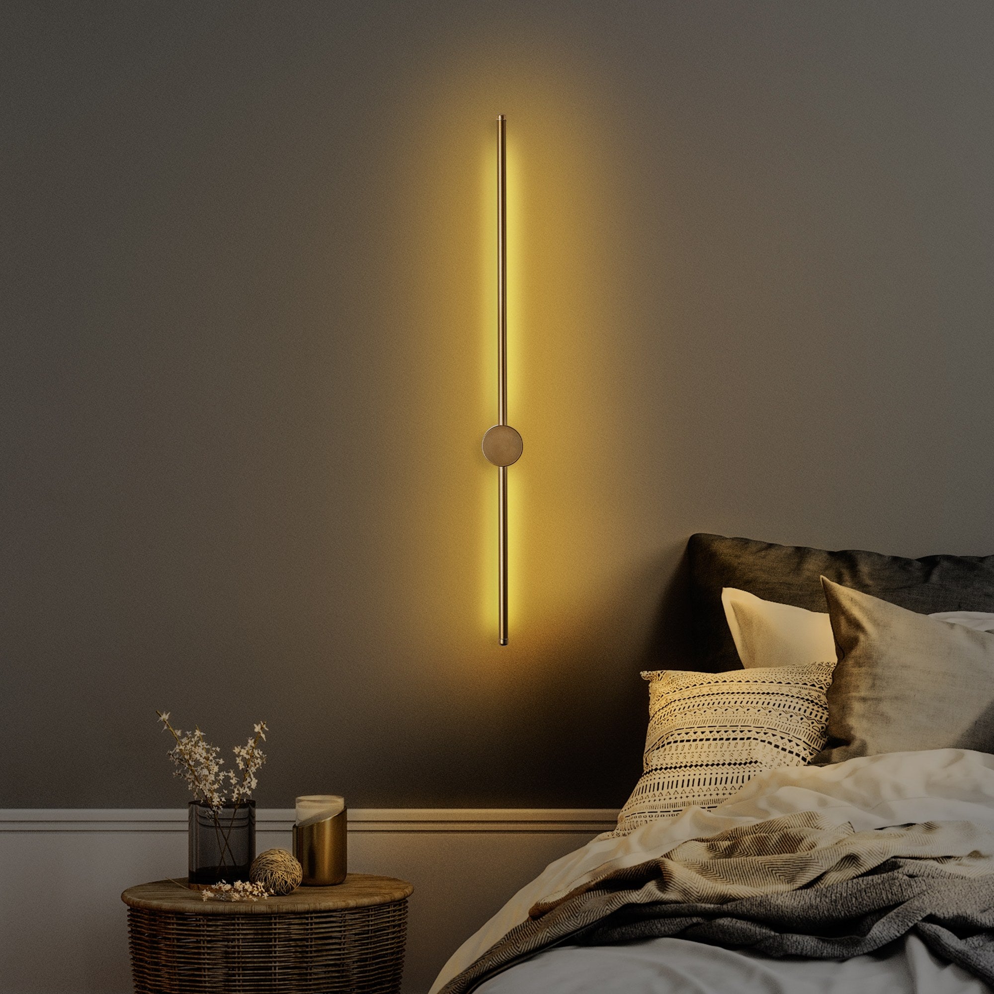 Candeeiro de Parede Elegante Dourada, Corpo em Metal, 91 x 10 x 7 cm | LED SMD 13W 3000K | Iluminação Elegante para Decoração e Ambiente Modernos