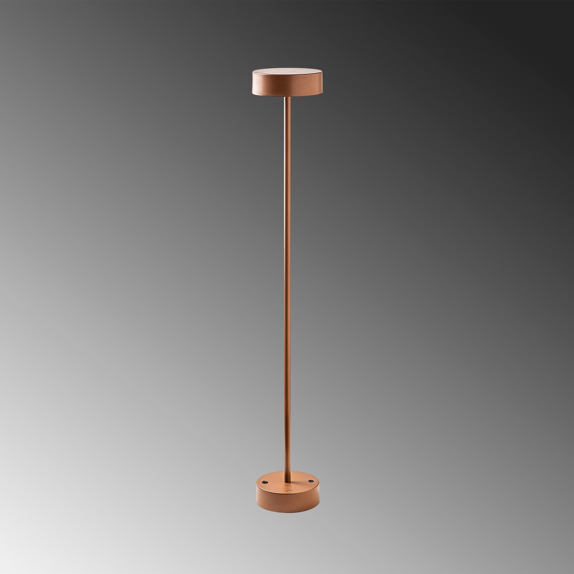 Candeeiro de Pé elegante em cobre, 111 cm de altura, 16 cm de diâmetro | Corpo em metal, LED 5W 3000K, duração de luz de 8 horas | Perfeita para ambientes modernos