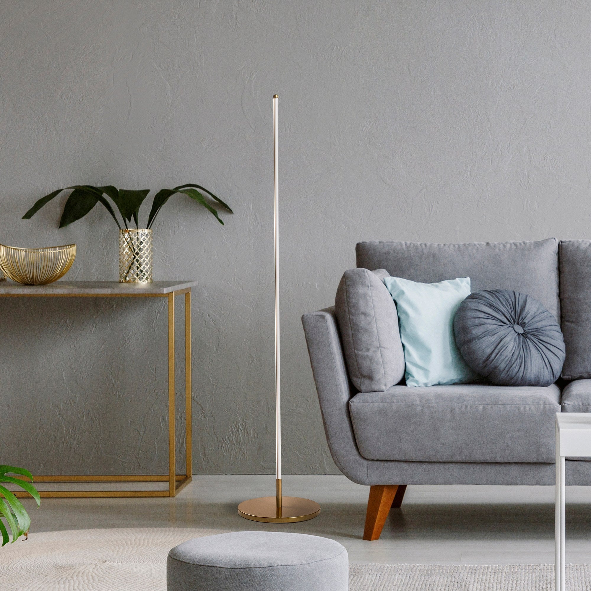 Candeeiro de Pé Elegante Dourada, Corpo de Metal, 153 cm de Altura, Base de 30 cm | LED 36W 3000K | Iluminação Elegante para Decoração Moderna de Casa e Escritório