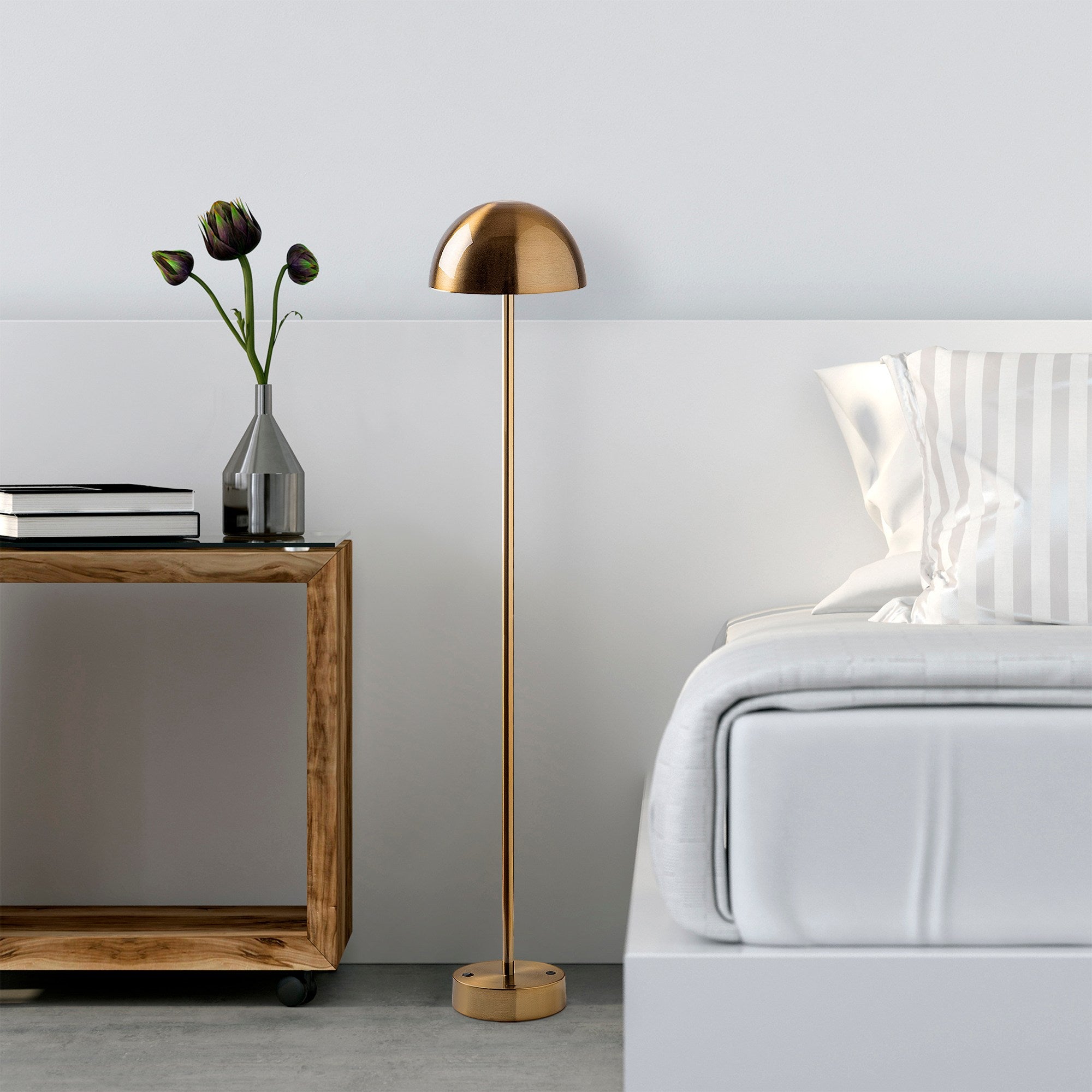 Candeeiro de Pé dourada elegante, corpo de metal, 115 cm de altura, 20 cm de diâmetro, 80 CRI, LED de 5 W, bateria com duração de 8 horas, perfeita para decoração e ambiente modernos