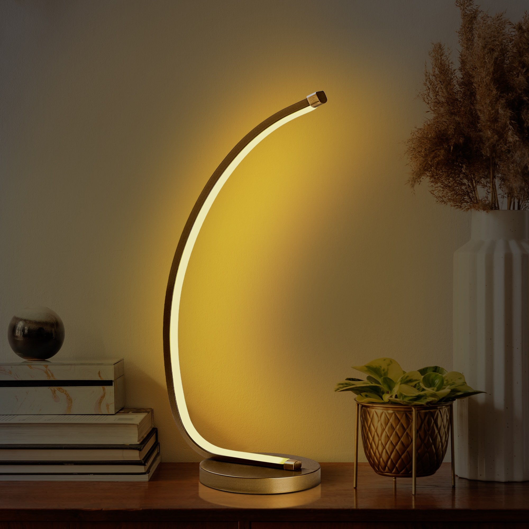 Candeeiro de Mesa Elegante Dourada, Corpo em Metal, 18 x 43 x 13 cm | LED 12W, 3000K, 80 CRI | Iluminação Elegante para Casa e Escritório, Interruptor Liga/Desliga, Cabo de 200 cm