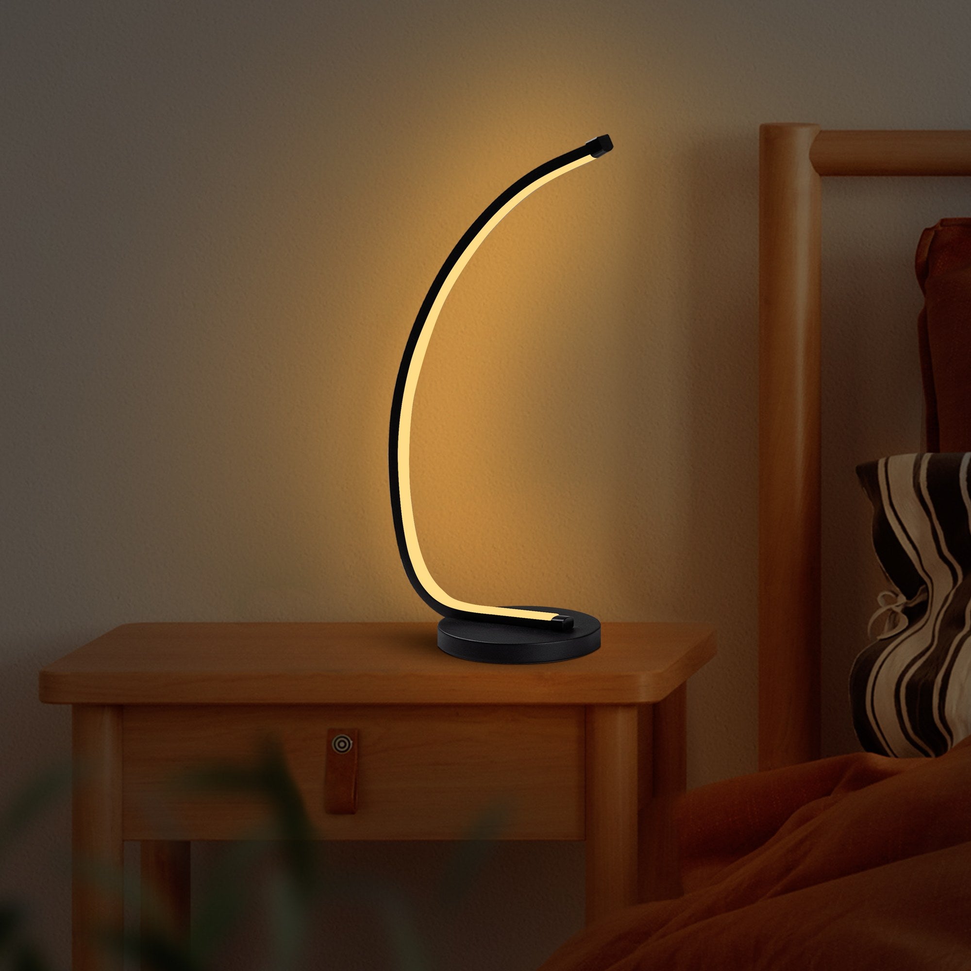 Candeeiro de Mesa Elegante Preta, Corpo de Metal, 43 cm de Altura, 18 cm de Largura, LED 12W 3000K | Interruptor Liga/Desliga, Cabo de 200 cm | Perfeito para Decoração Moderna