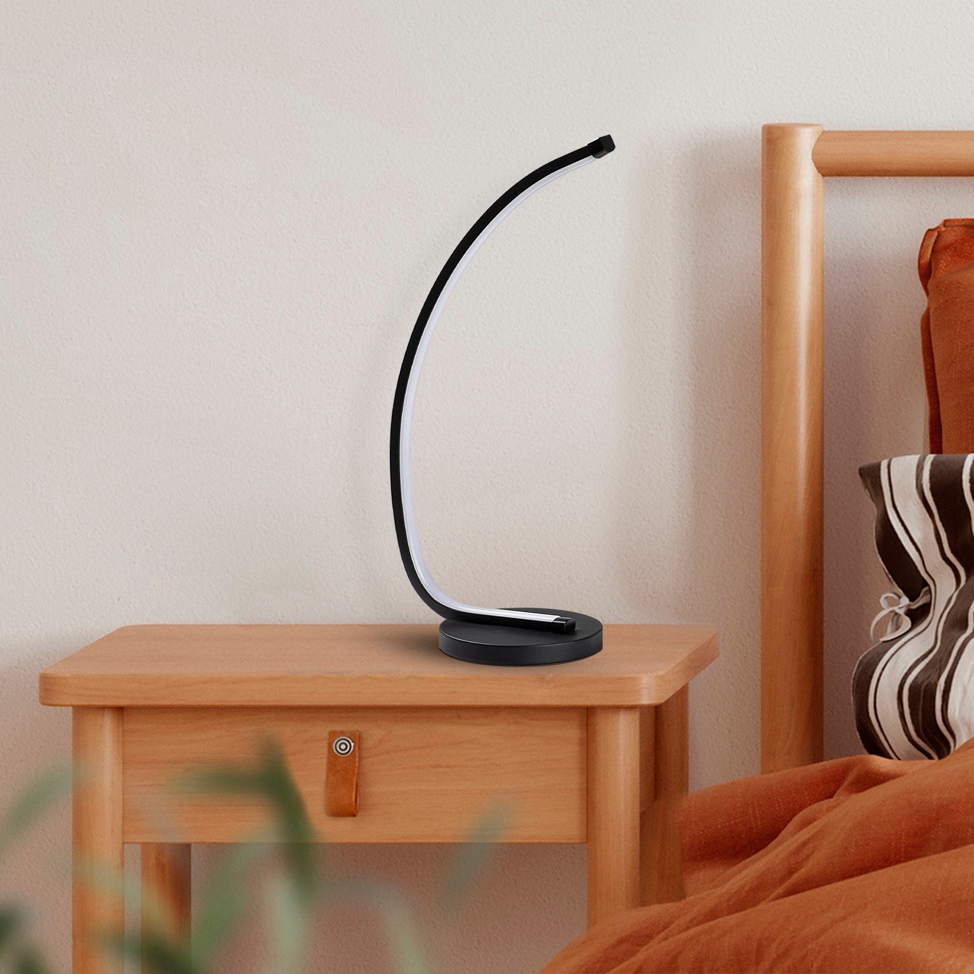Candeeiro de Mesa Elegante Preta, Corpo de Metal, 43 cm de Altura, 18 cm de Largura, LED 12W 3000K | Interruptor Liga/Desliga, Cabo de 200 cm | Perfeito para Decoração Moderna