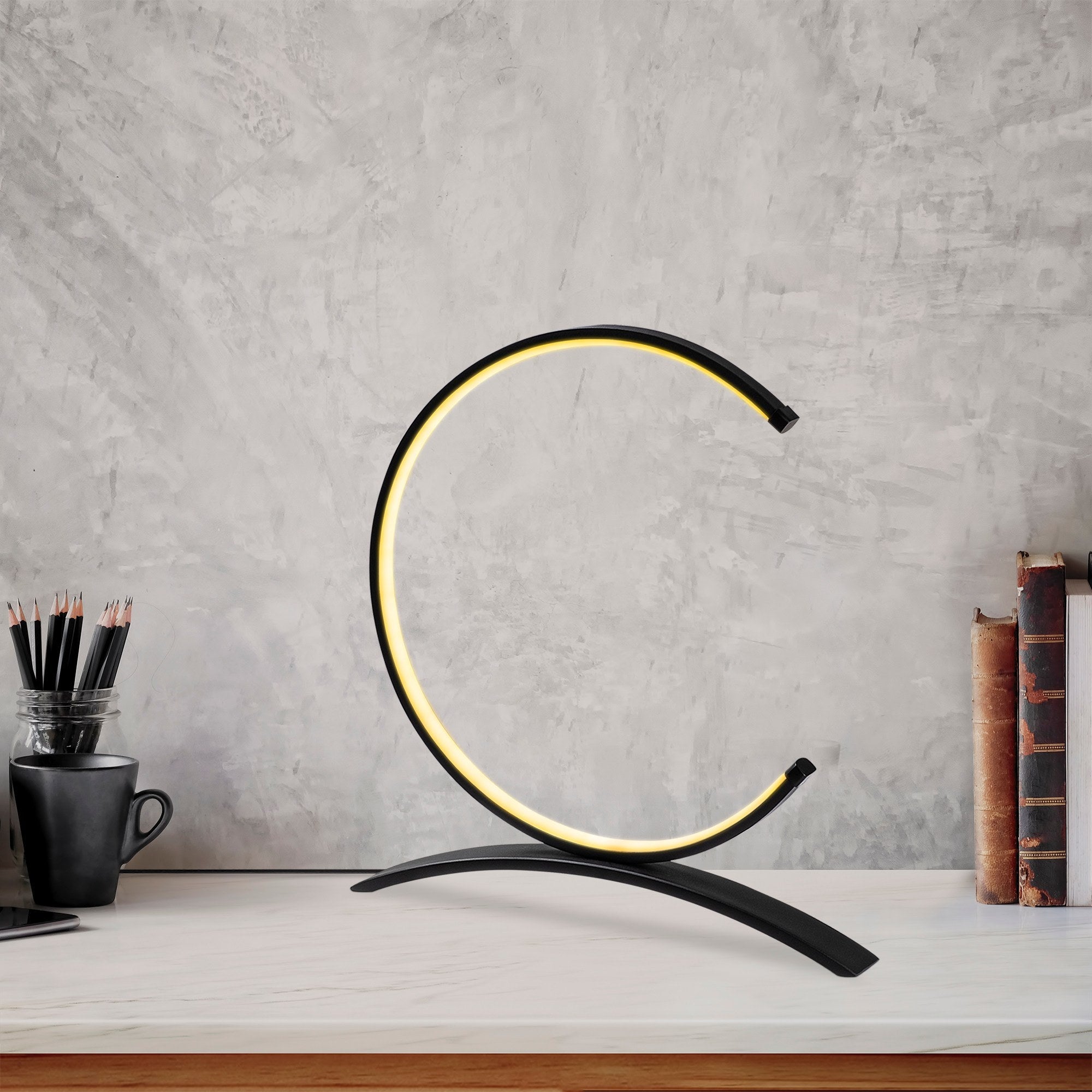Candeeiro de Mesa Elegante Preta, Corpo de Metal, 35 cm de Largura, 34 cm de Altura | LED 12W, 3000K, Interruptor Liga/Desliga, Cabo de 200 cm | Iluminação Elegante para Casa e Escritório