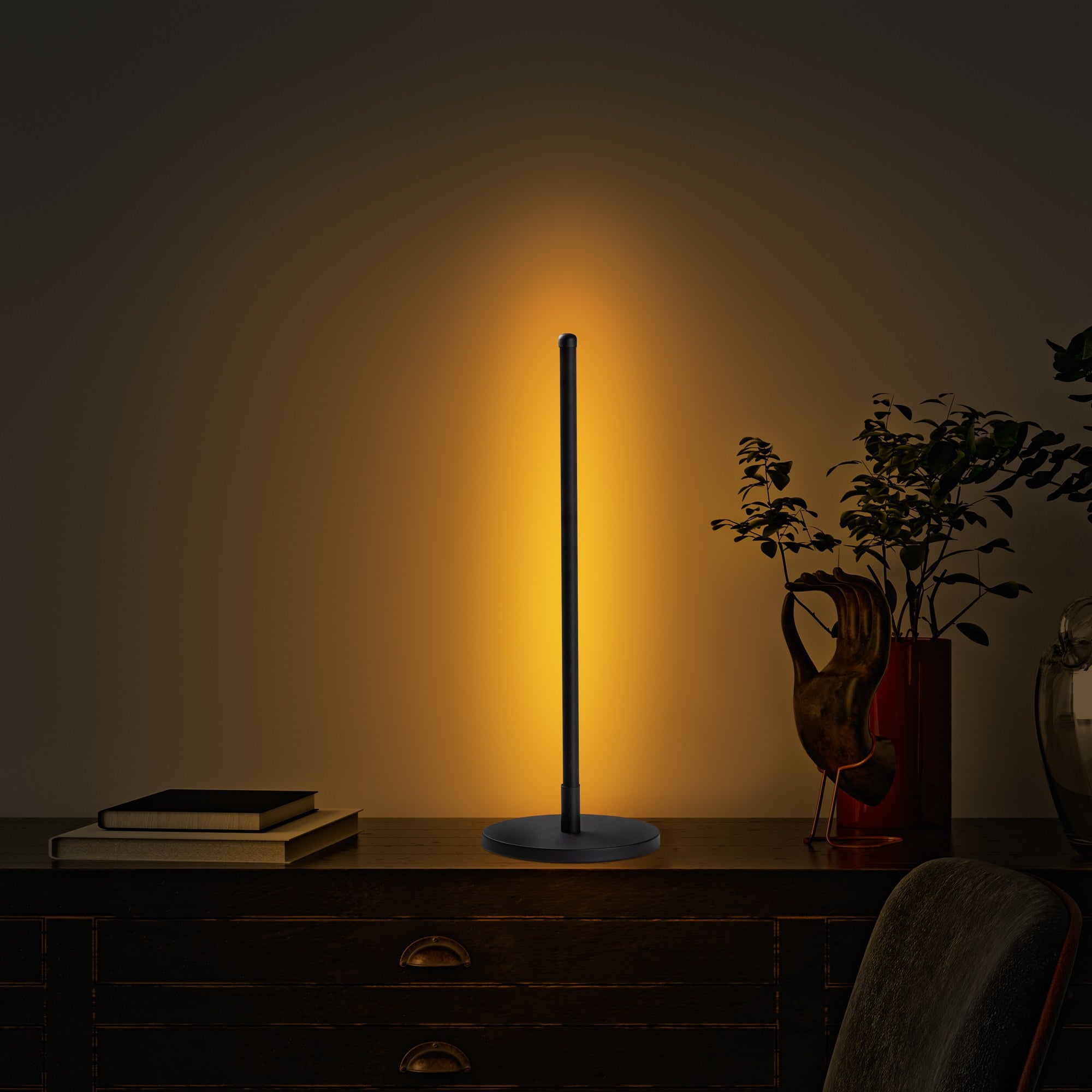 Candeeiro de Mesa Elegante Preta, Corpo de Metal, 51 cm de Altura, Base de 18 cm, Cabo de 200 cm, LED 12W 3000K, Interruptor Liga/Desliga | Iluminação Elegante para Casa e Escritório