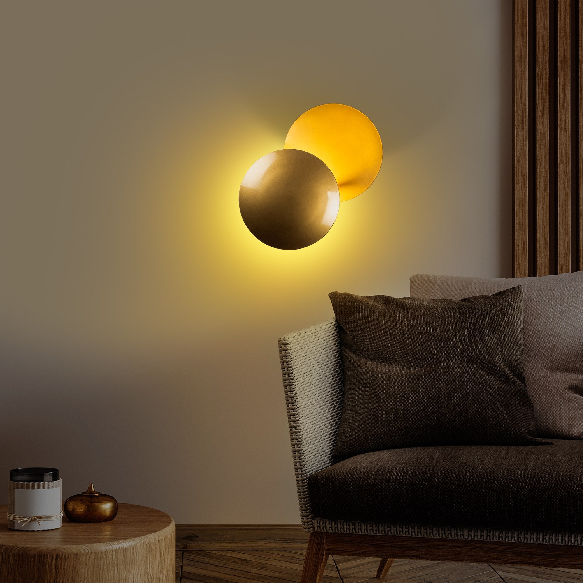 Candeeiro de Parede Elegante Dourada, Corpo em Metal, 25x25x16 cm | LED SMD 5W 3000K | Iluminação Elegante para Decoração Moderna, Classificação IP20, Perfeita para Qualquer Ambiente