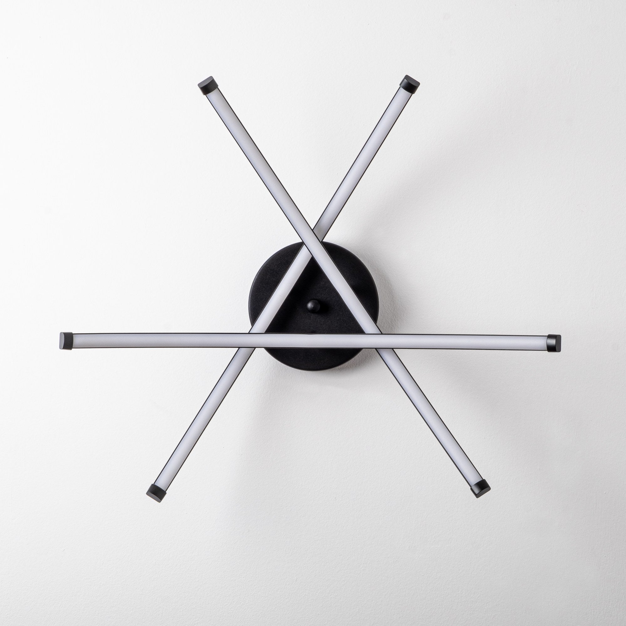 Candeeiro de Teto Preto Elegante, Corpo em Metal, 57 cm de Largura, 20 cm de Altura | LED SMD 28W 3000K | Iluminação Elegante para Decoração e Ambiente Modernos