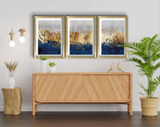 Quadro Decorativo em MDF com Moldura de Madeira (3 Peças) 38x53 cm – Dourado, Azul‑marinho e Cinzento