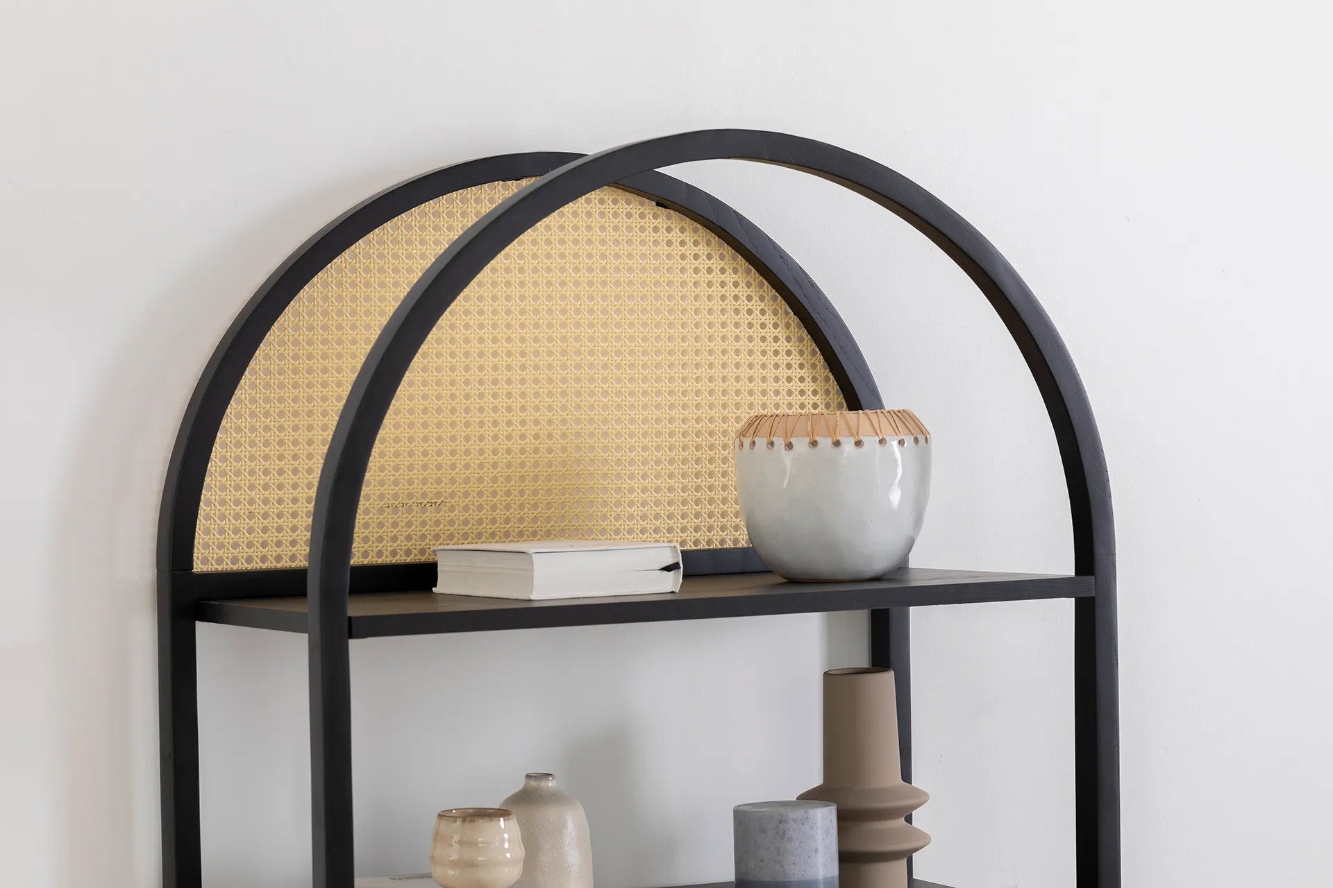 Estante de livros – 76 cm x 185 cm x 40 cm – Preto – Aglomerado