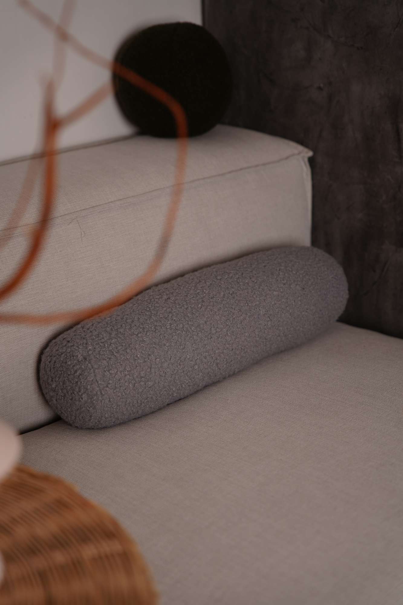 Almofada – 50 x 14 x 14 cm – Cinza – Poliester reciclado e poliester