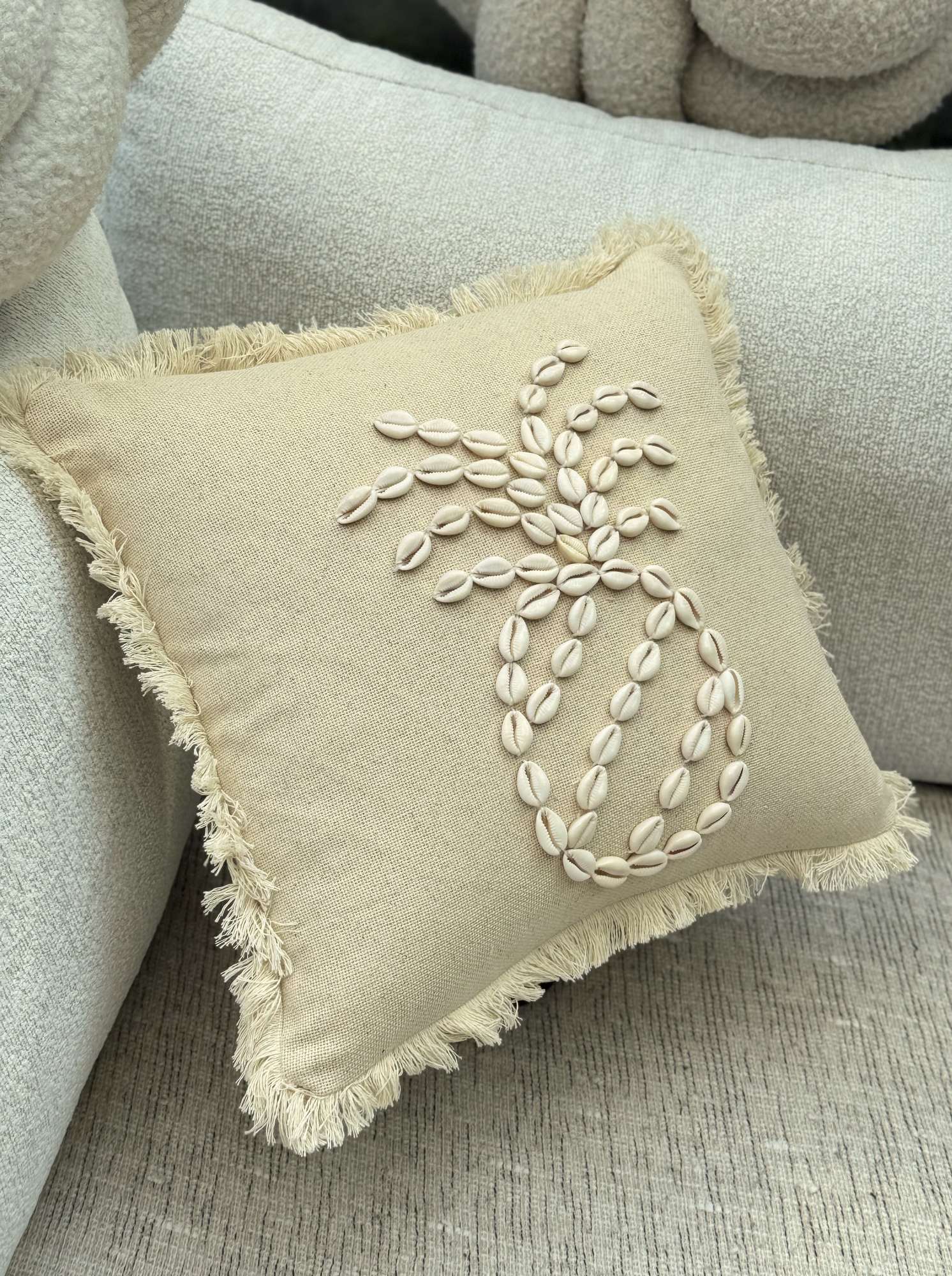 Capa de almofada – 43 x 43 cm – Bege – Algodão/Concha do Mar
