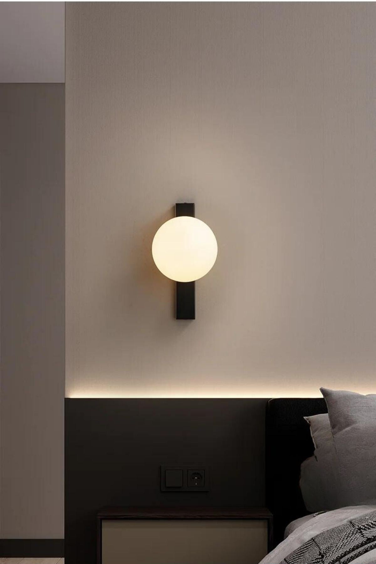 Candeeiro de Parede – 45 cm – Preto e creme – Metal e vidro