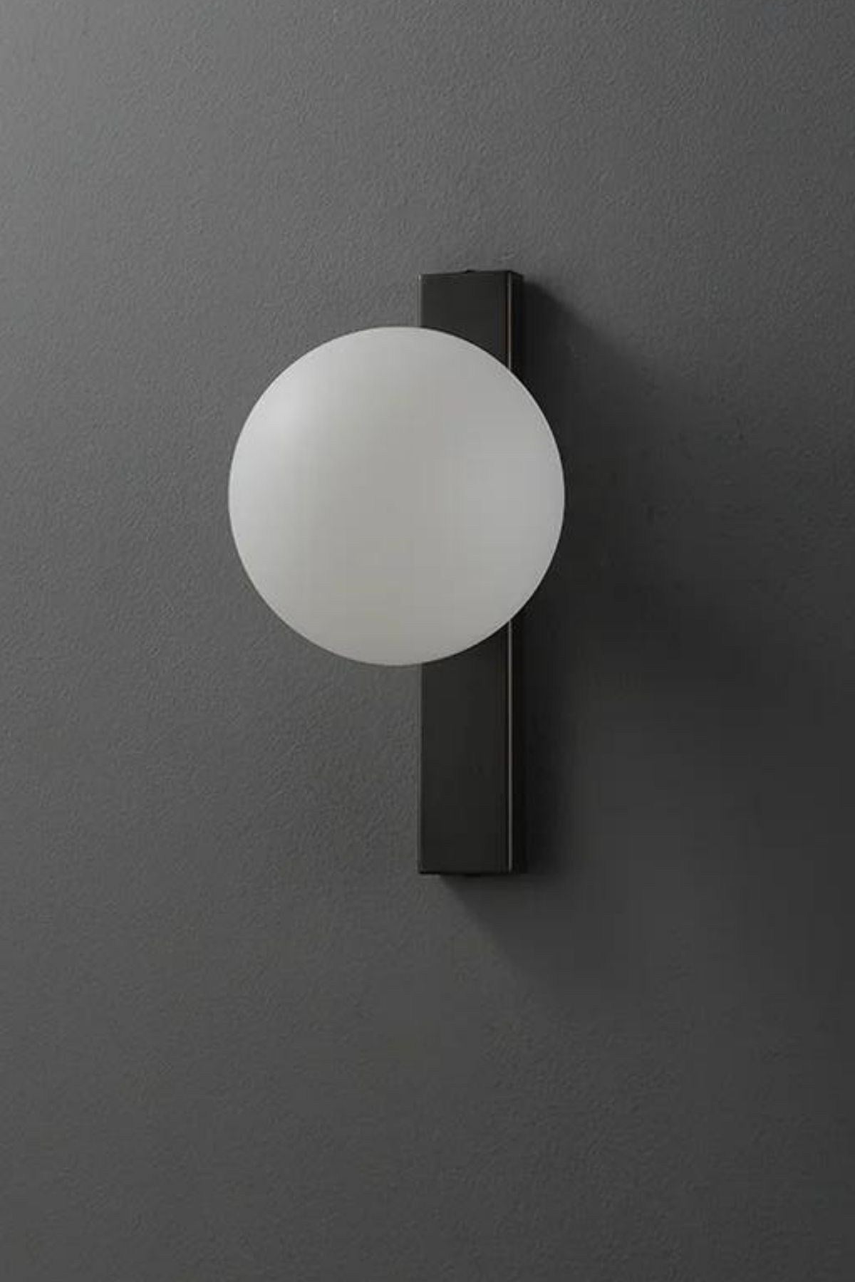 Candeeiro de Parede – 45 cm – Preto e creme – Metal e vidro