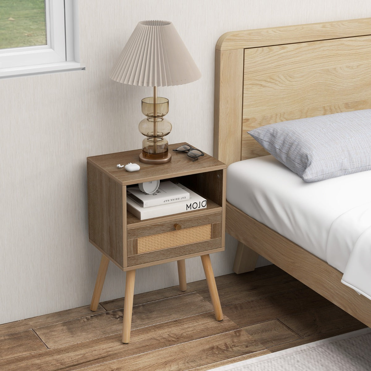 Conjunto de 2 Mesas de Cabeceira em Ratan com Gaveta Mesa Decorativa Multifuncional para Sala de Estar Quarto 40 x 30 x 60,5 cm Natural