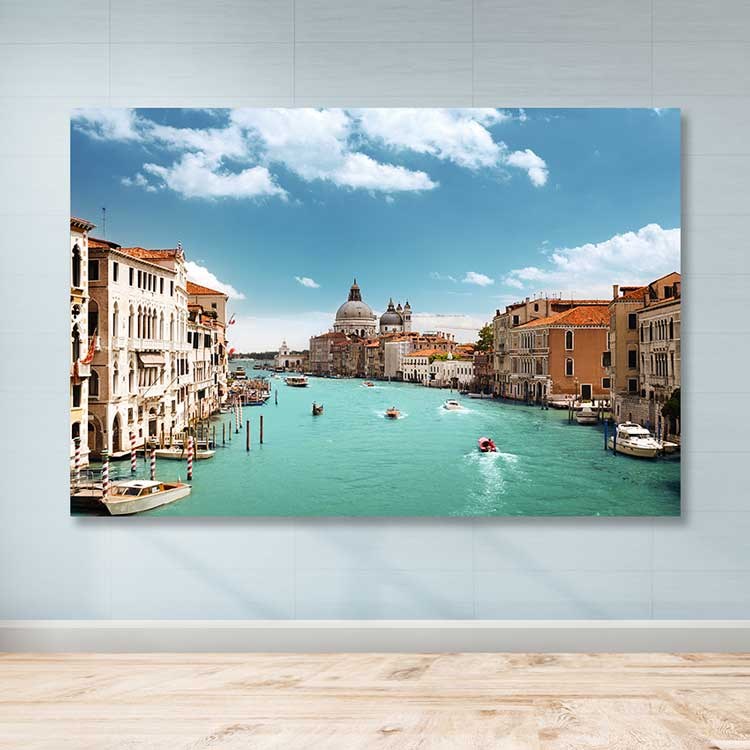 Quadro em Tela Decorativa Multicolor 100x140 cm com Moldura de Madeira (3–4 cm)