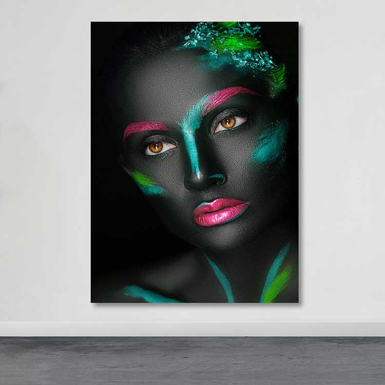 Quadro em Tela Decorativa Multicolor 100x140 cm – 100% Canvas, Moldura de Madeira (3–4 cm)