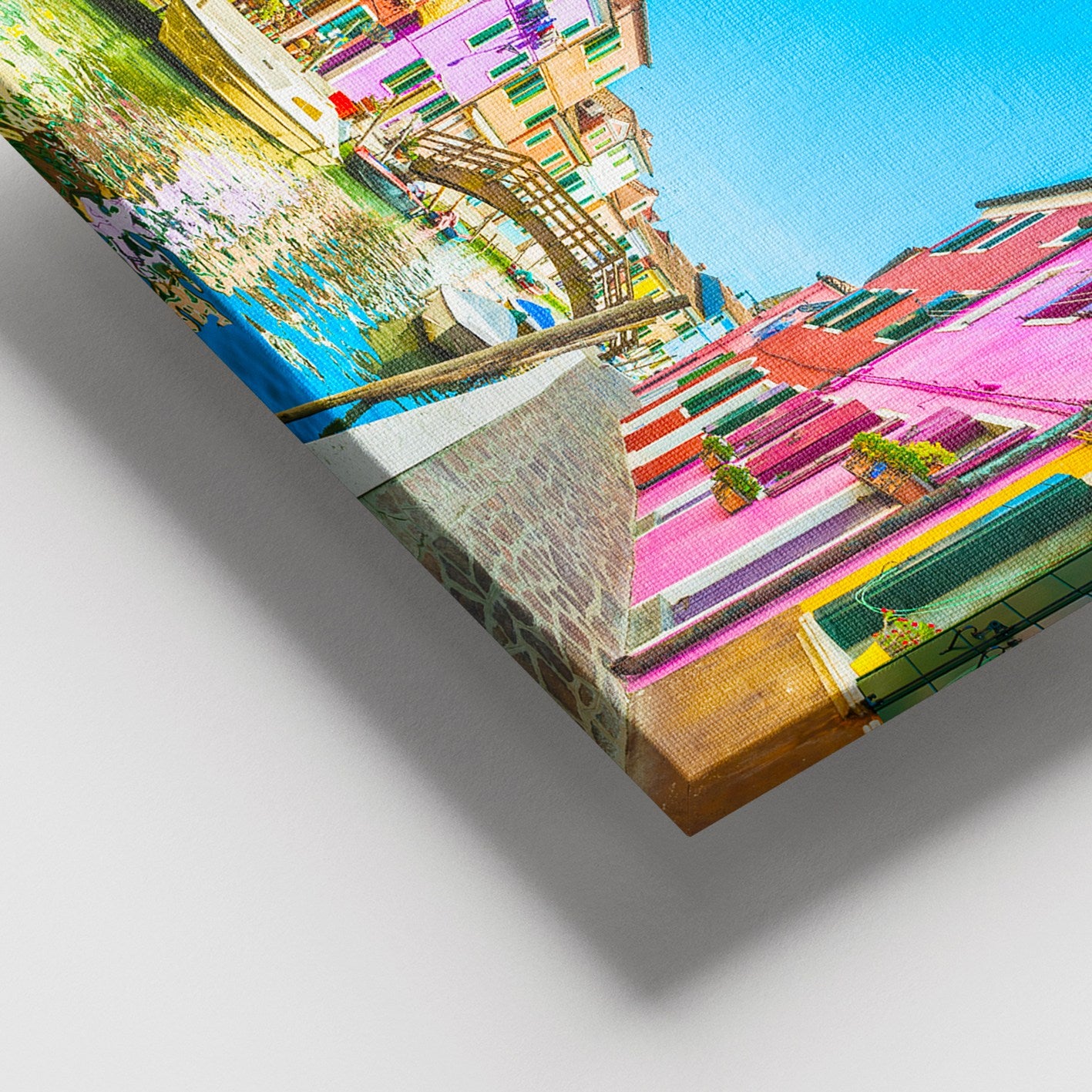 Quadro em Tela Decorativa Multicolor 100x140 cm com Moldura de Madeira (3–4 cm)