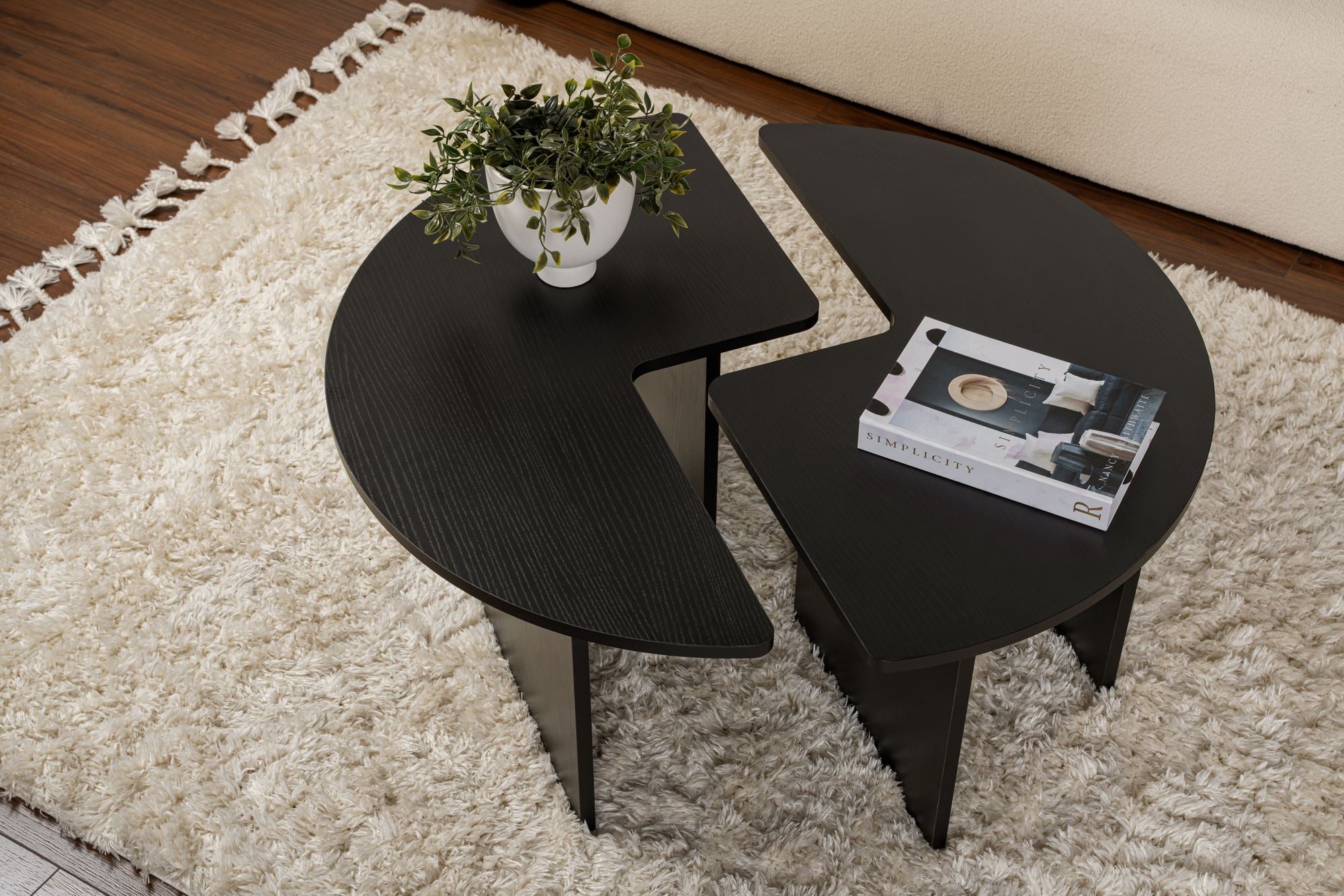 Mesa de Centro Preta Elegante, Ø90 cm, 41 cm de Altura | Painel de Partículas 100% Revestido em Melamina, 18 mm de Espessura | Perfeita para Salas de Estar Modernas e Espaços Aconchegantes
