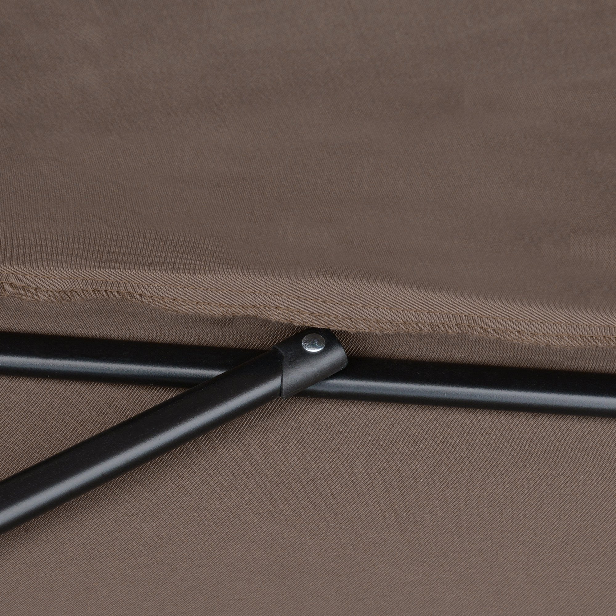 Chapéu de Sol Semicircular Marrom 269x138x236cm - Proteção e Estilo para o seu Espaço Exterior