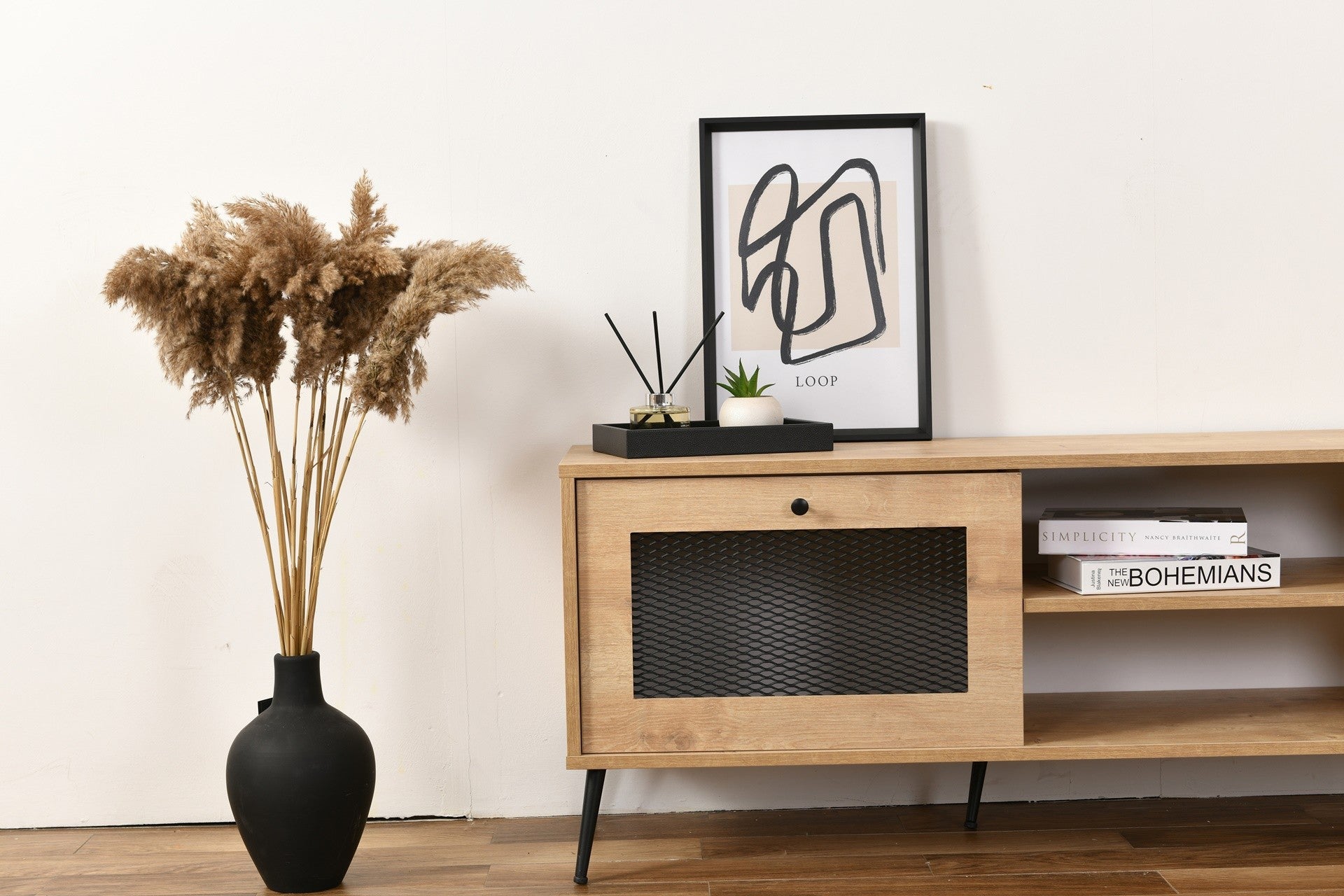 Suporte de TV elegante em carvalho, 138 x 55 x 41 cm | Painel de partículas 100% revestido, pés de arame e capa | Design moderno para salas de estar e espaços de entretenimento