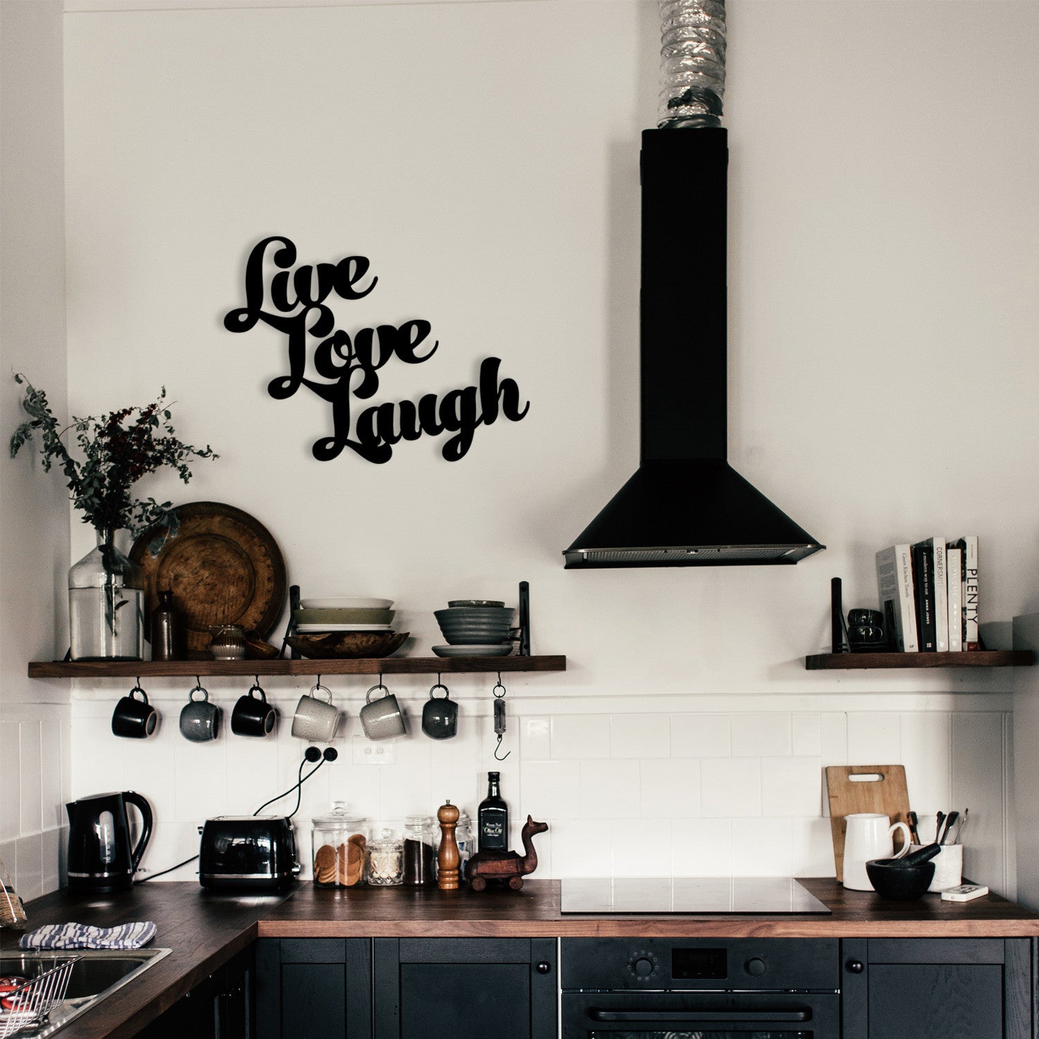 Placa Decorativa em Metal “Live Love Laugh” — Preto, 52x38 cm, 100% Metal (1,2 mm)