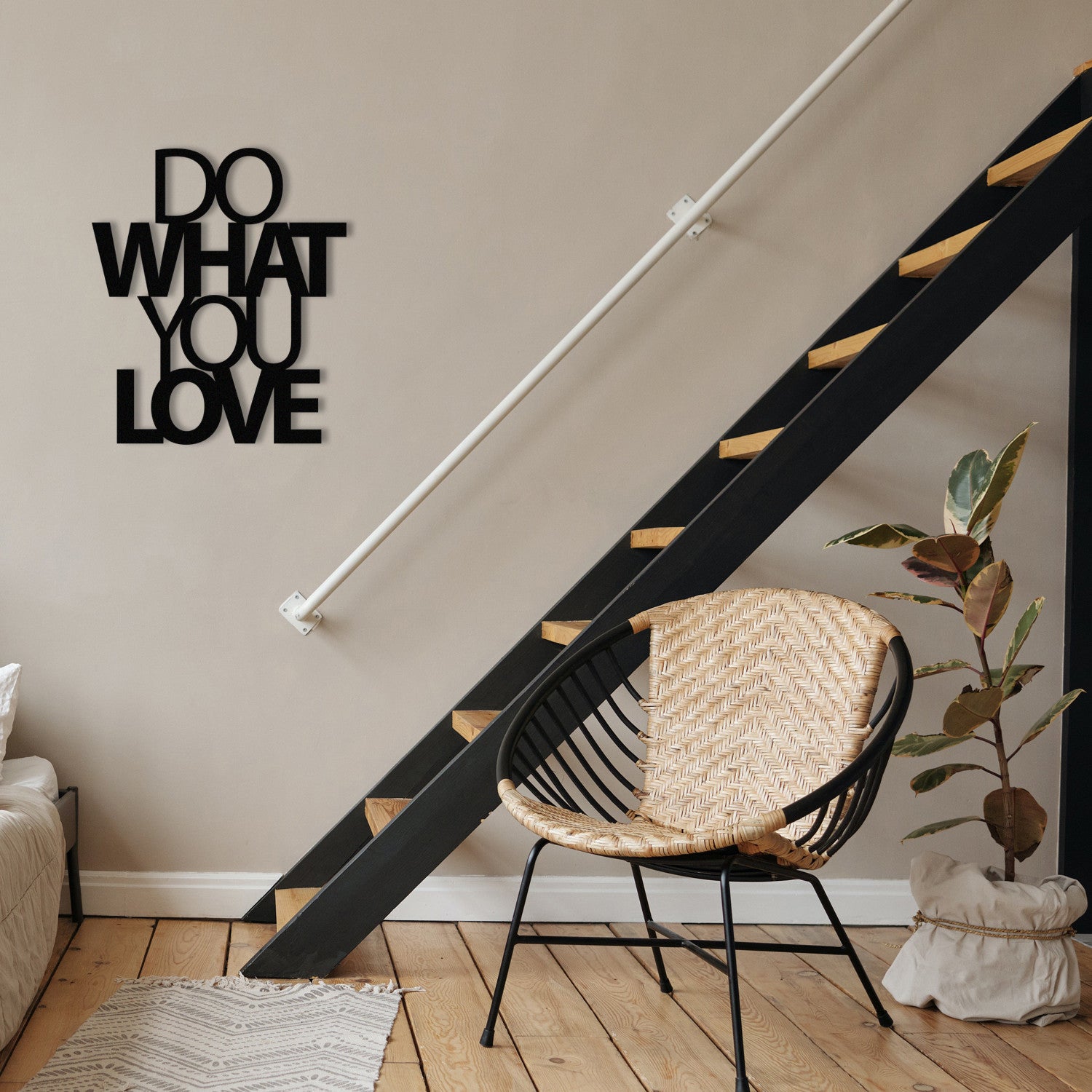 Decoração de Parede em Metal "Do What You Love" – Preto, 47 x 55 cm