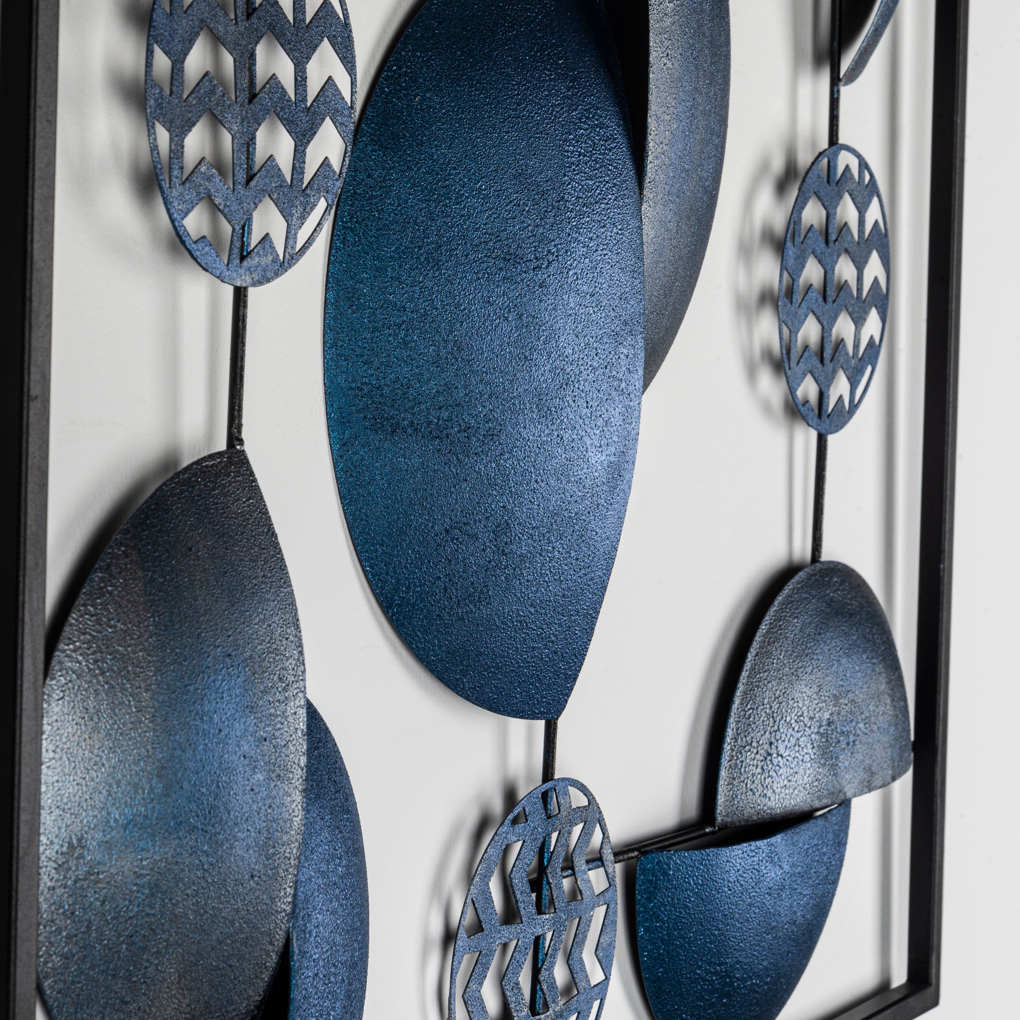 Aurora CH101-5 — Acessório Decorativo de Parede em Metal 100% (0,8 mm), Multicolor, 55 x 55 cm