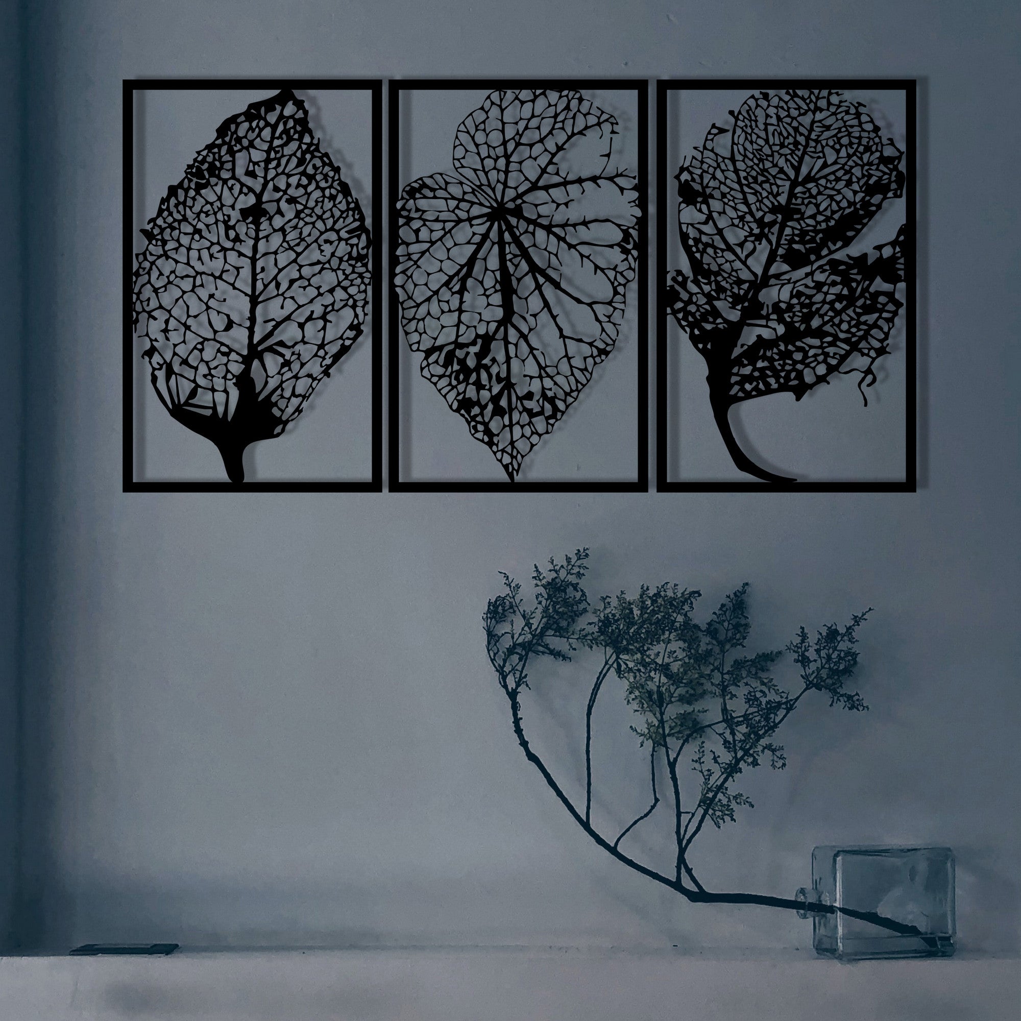 Saye — Acessório Decorativo de Parede em Metal, Preto, 115 x 60 cm, Espessura 1,2 mm (Ref. 279ENZ1275)