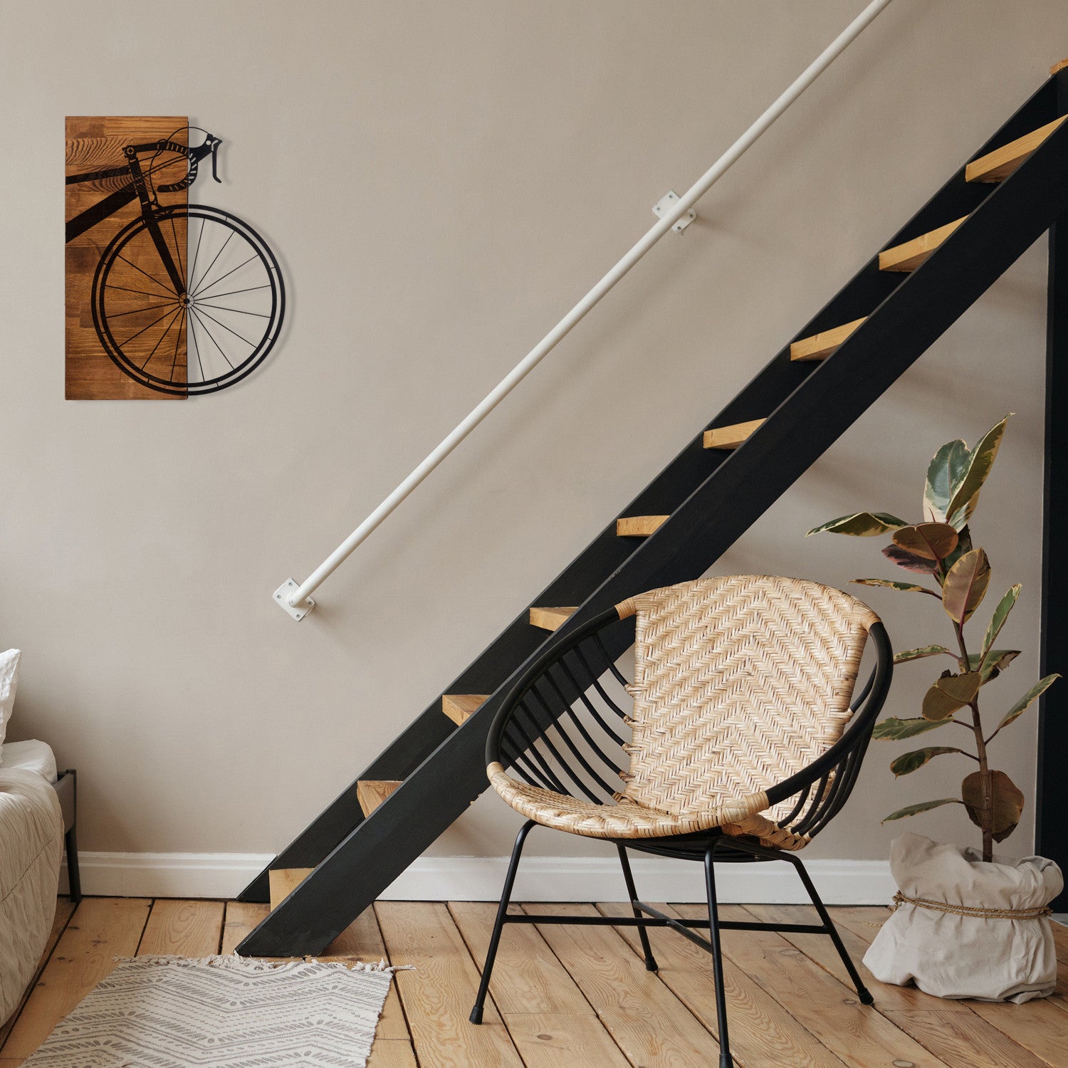 Bisiklet – Quadro Decorativo de Parede em Metal e Madeira (Preto/Nogueira), 45 x 58 cm