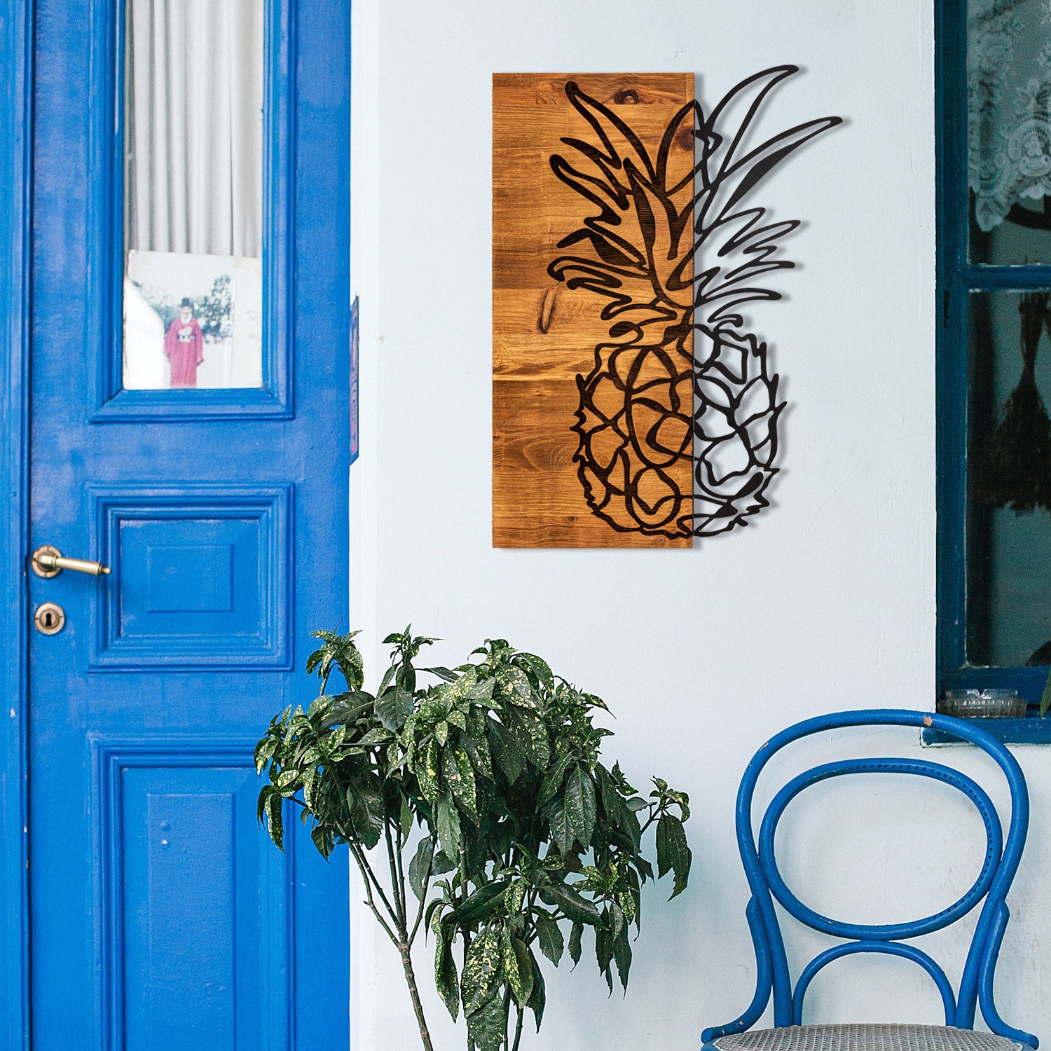 Bahama – Acessório Decorativo de Parede em Metal com Moldura de Madeira, Preto & Nogueira, 42x58 cm