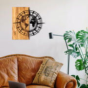 Esila – Acessório Decorativo de Parede em Metal com Moldura em Madeira de Nogueira, Preto, 57 x 58 cm (279ENZ1778)