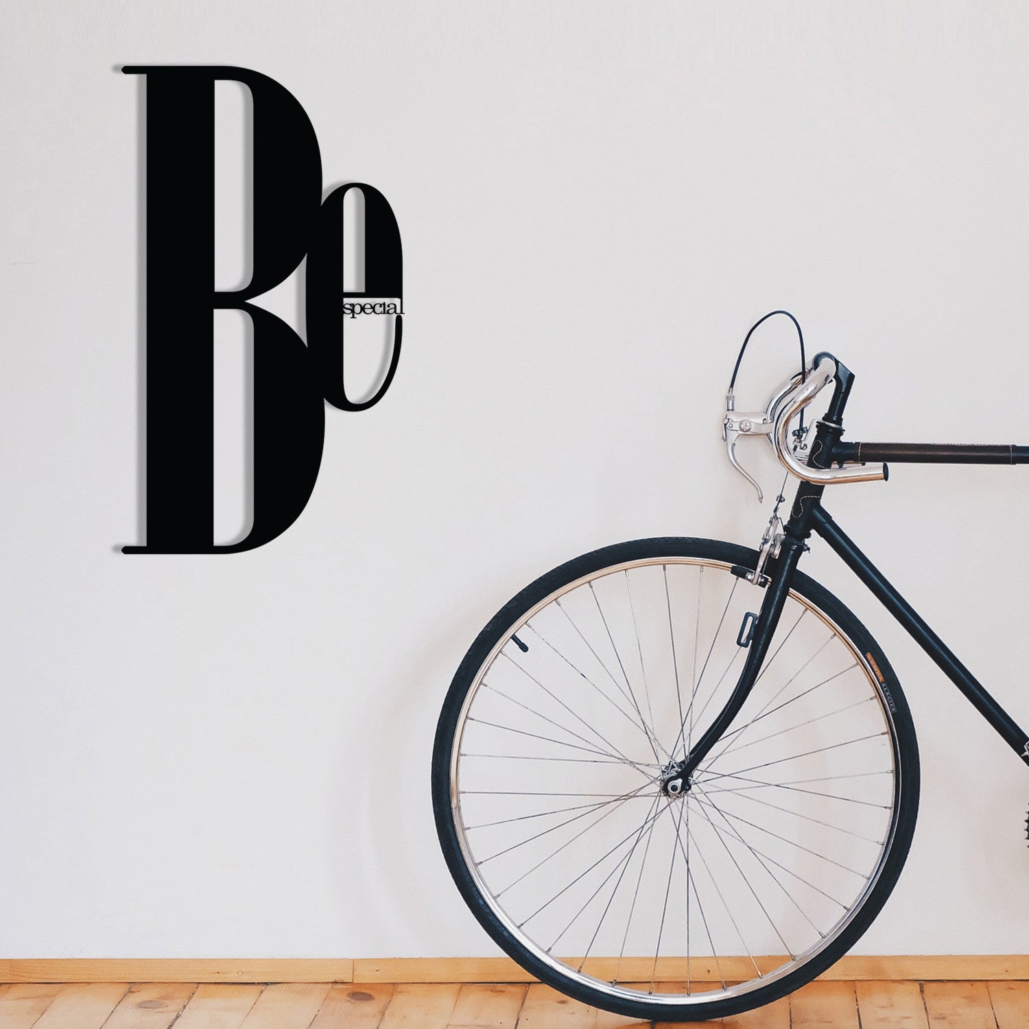 Be Special — Acessório Decorativo de Parede em Metal Preto, 50 x 29 cm (279ENZ1788)