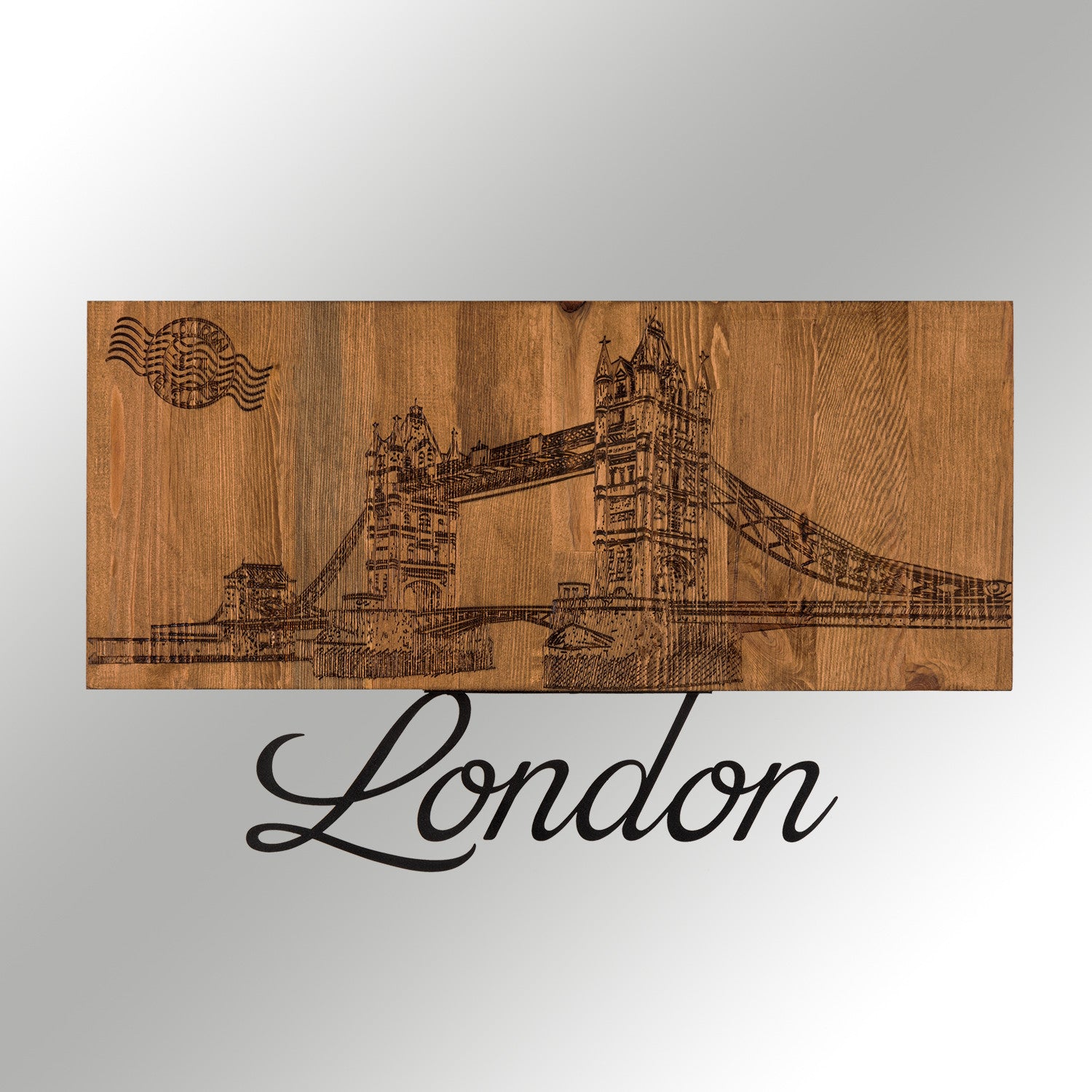 London – Arte de Parede em Metal Preto com Moldura em Madeira de Nogueira, 58 x 35 cm