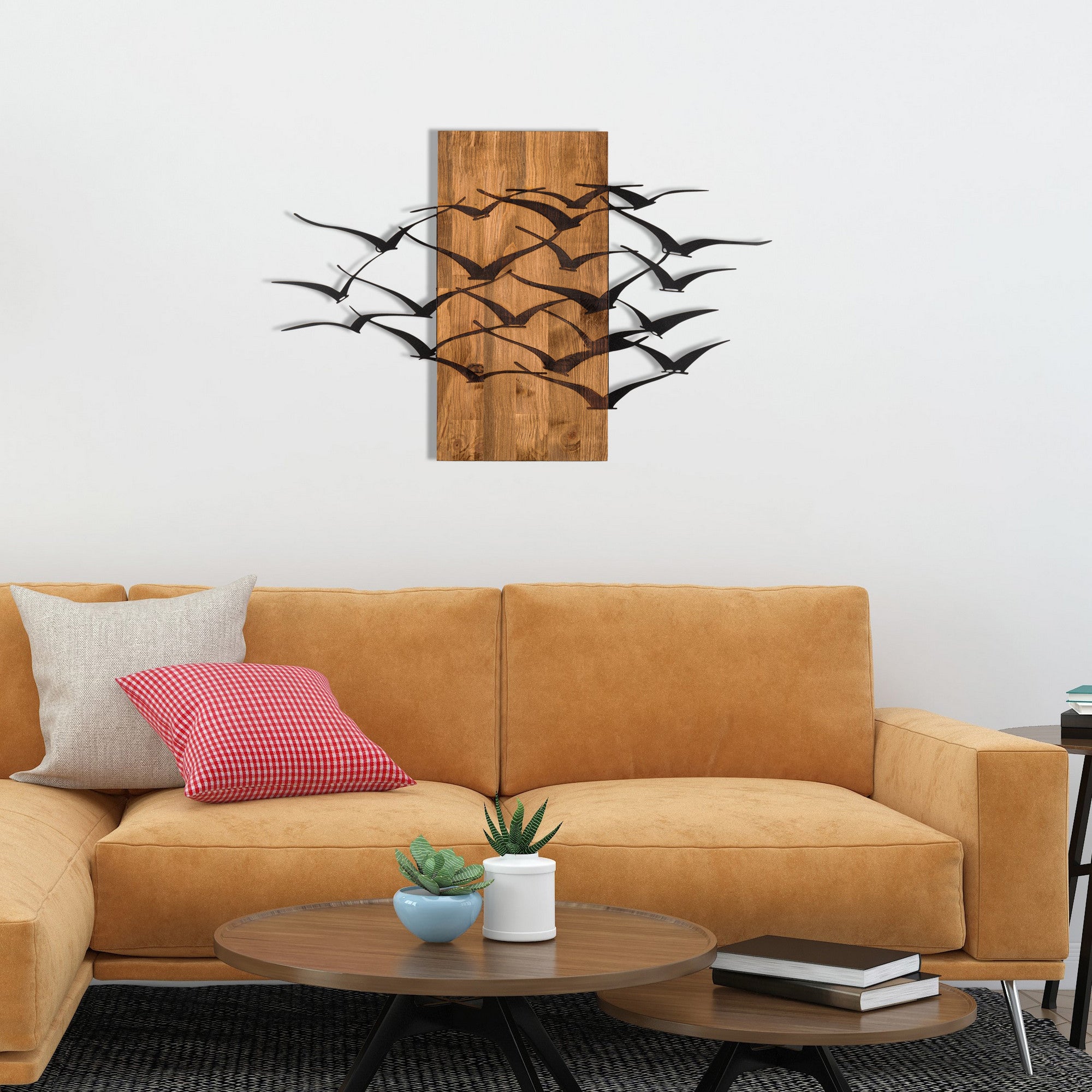 Quadro Decorativo de Parede "Migration" — Metal Preto com Moldura em Nogueira, 86x58 cm