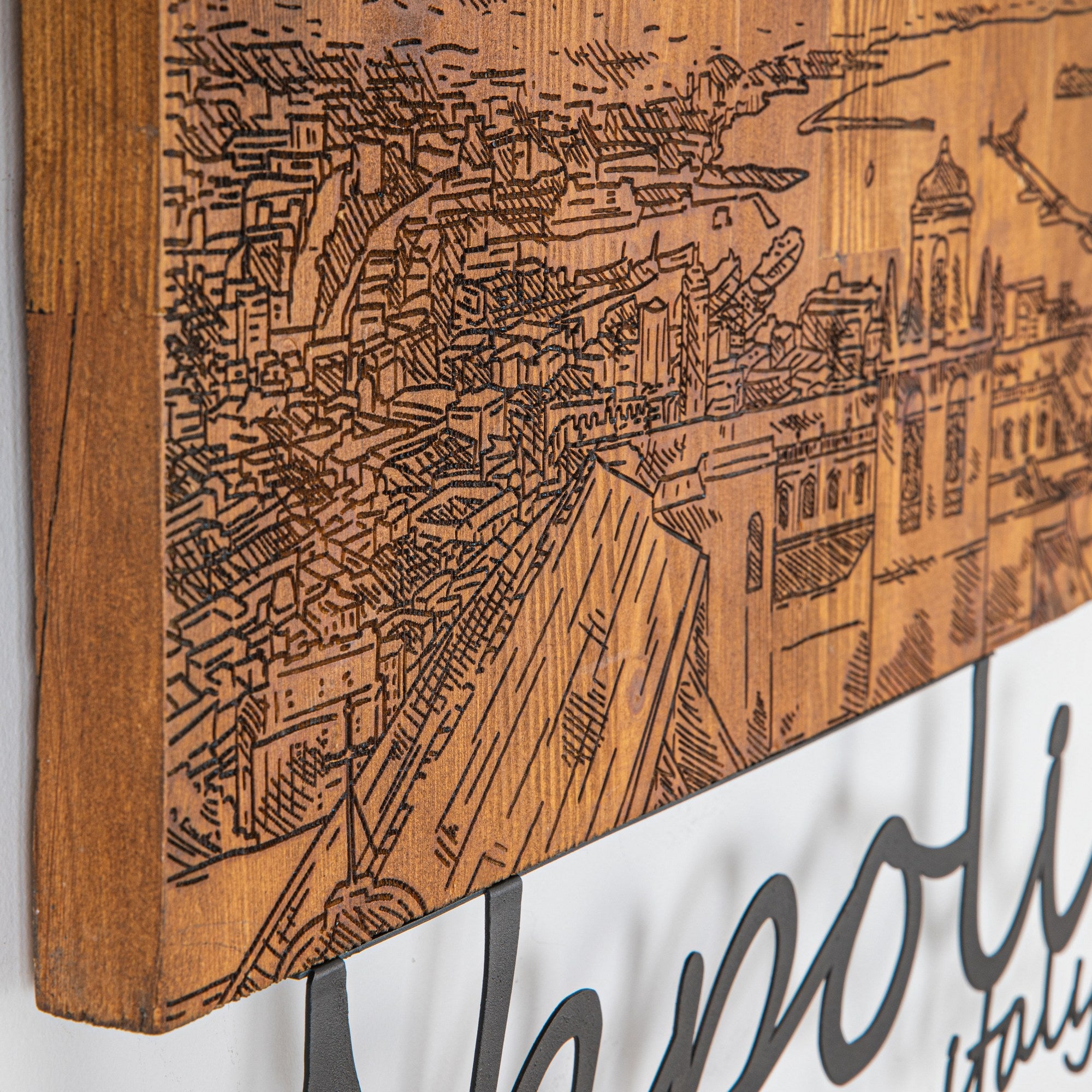 Navios no Mar – Decoração de Parede em Metal, Moldura em Nogueira, Preto, 86 x 31 cm