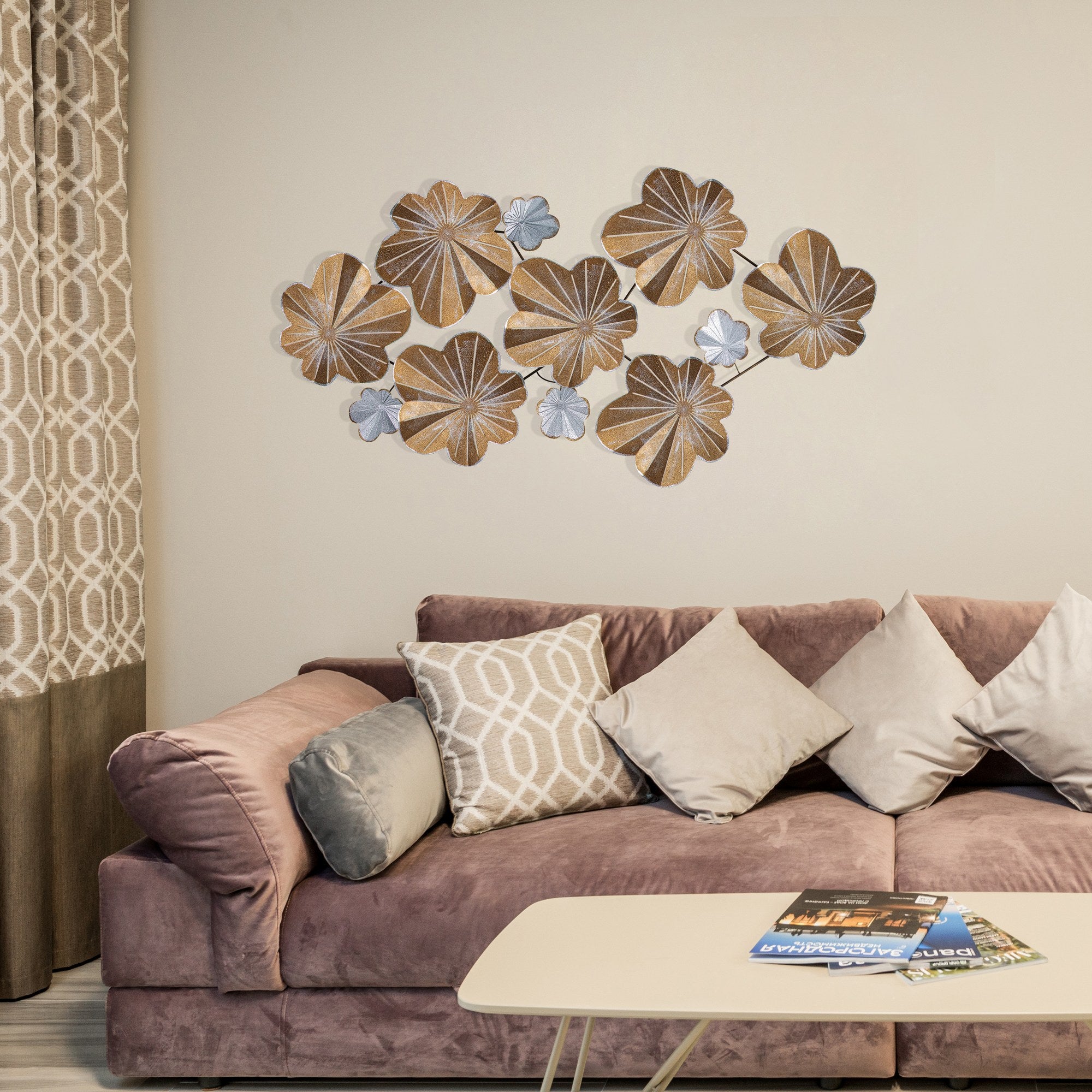 Kadem 2 – Acessório Decorativo de Parede em Metal Multicolor, 125 x 14 x 61,5 cm