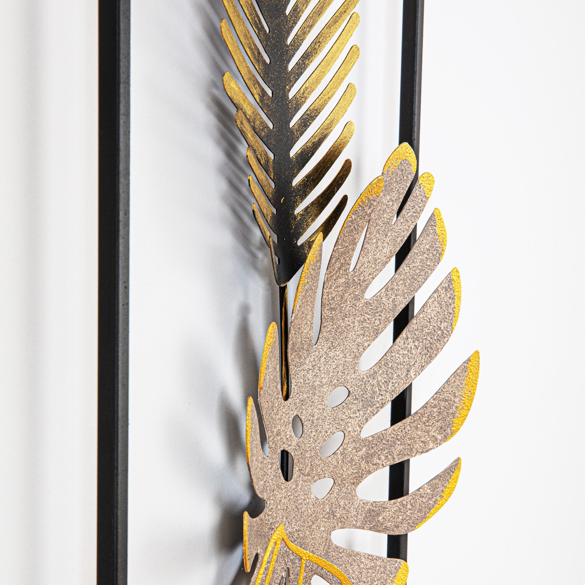 Nazo — Acessório Decorativo de Parede em Metal 100%, Multicolor, 32 x 5 x 90 cm