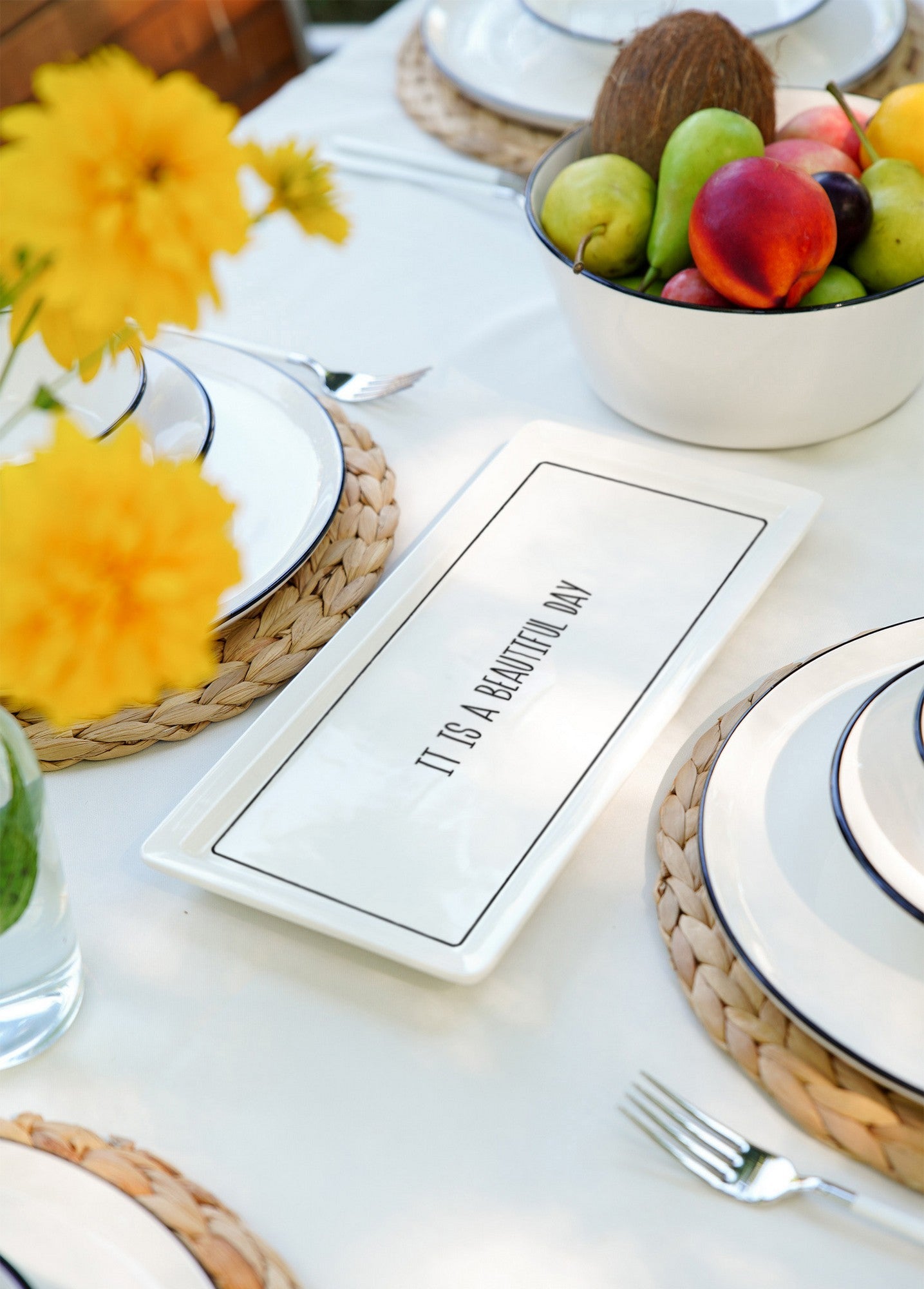 Prato de cerâmica – 35 x 16 x 2 cm – Branco