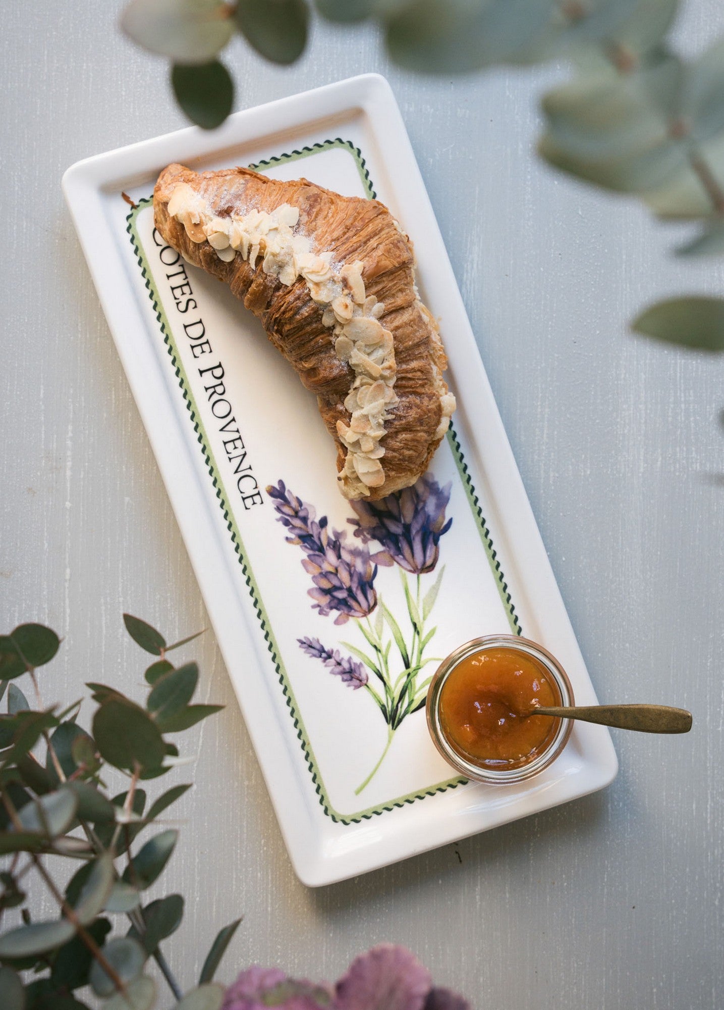 Prato de Cerâmica – 35 x 16 x 2 cm – Lilás