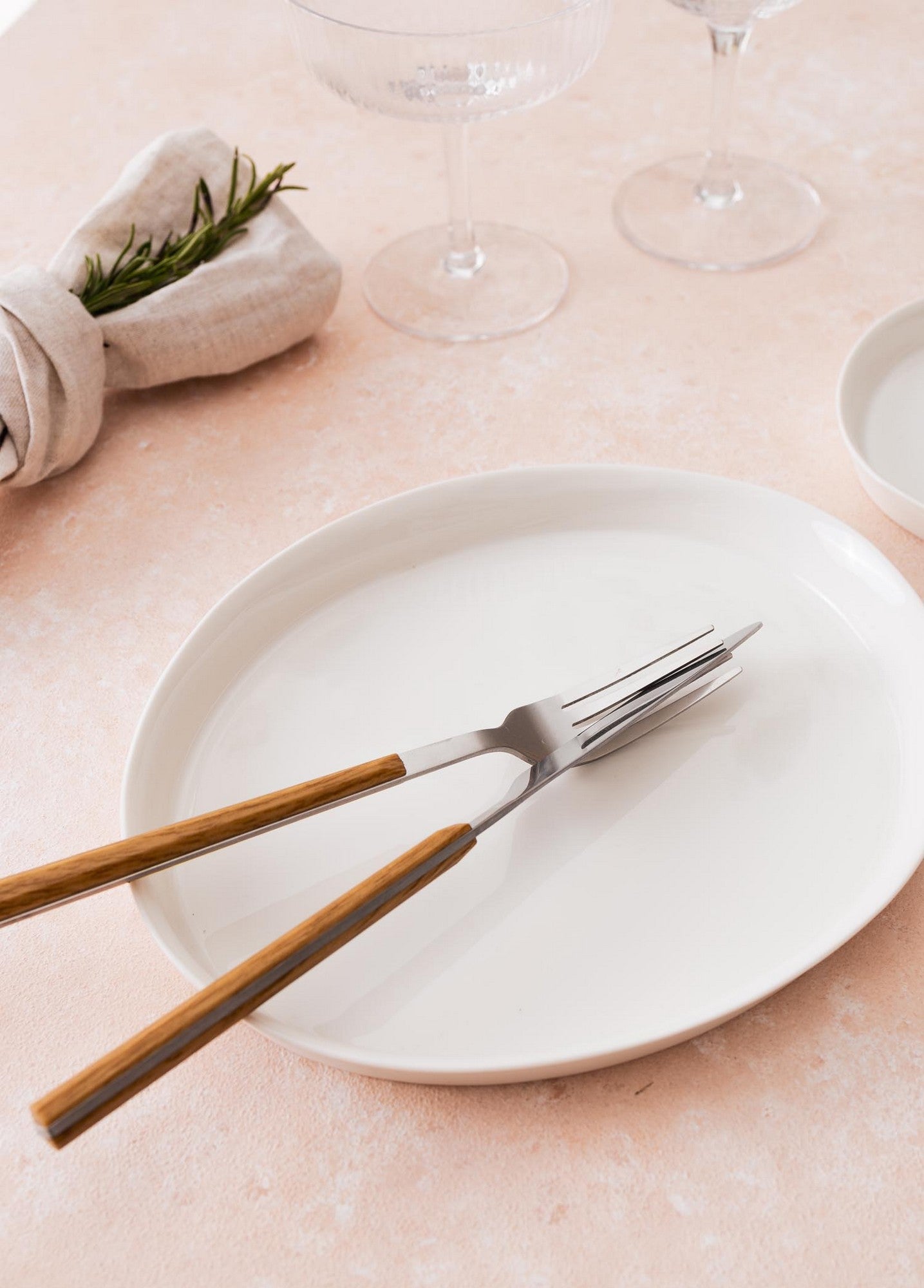 Prato de Servir Bolo – 19 x 22 x 2 cm – Branco – Porcelana