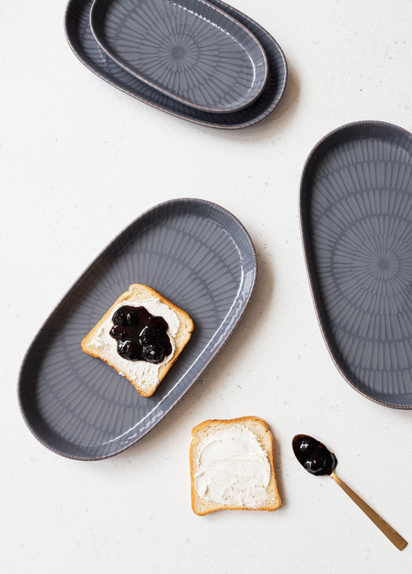 Conjunto de travessas – 16 x 29 x 4 cm – Cinza – Cerâmica