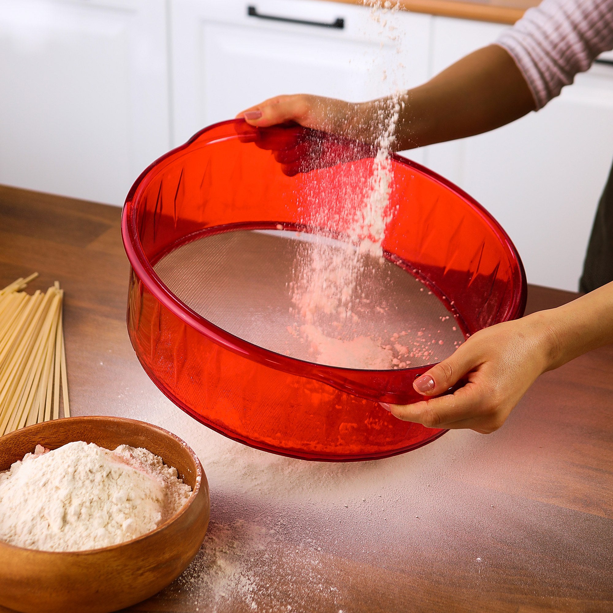 Peneira – 37 x 33 x 10 cm – Vermelho – Plástico e aço inoxidável