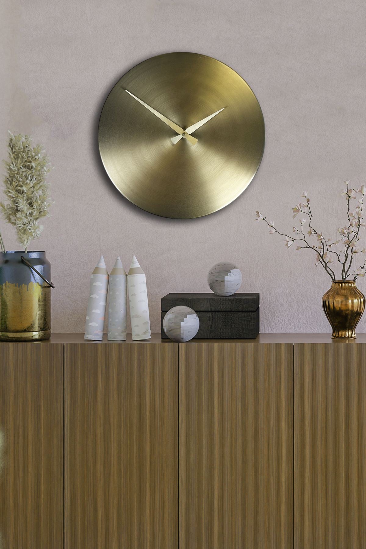 Relógio de Parede Decorativo Dourado 35x35 cm em Alumínio 100% com Mecanismo Silencioso – 35Sivmetsaat