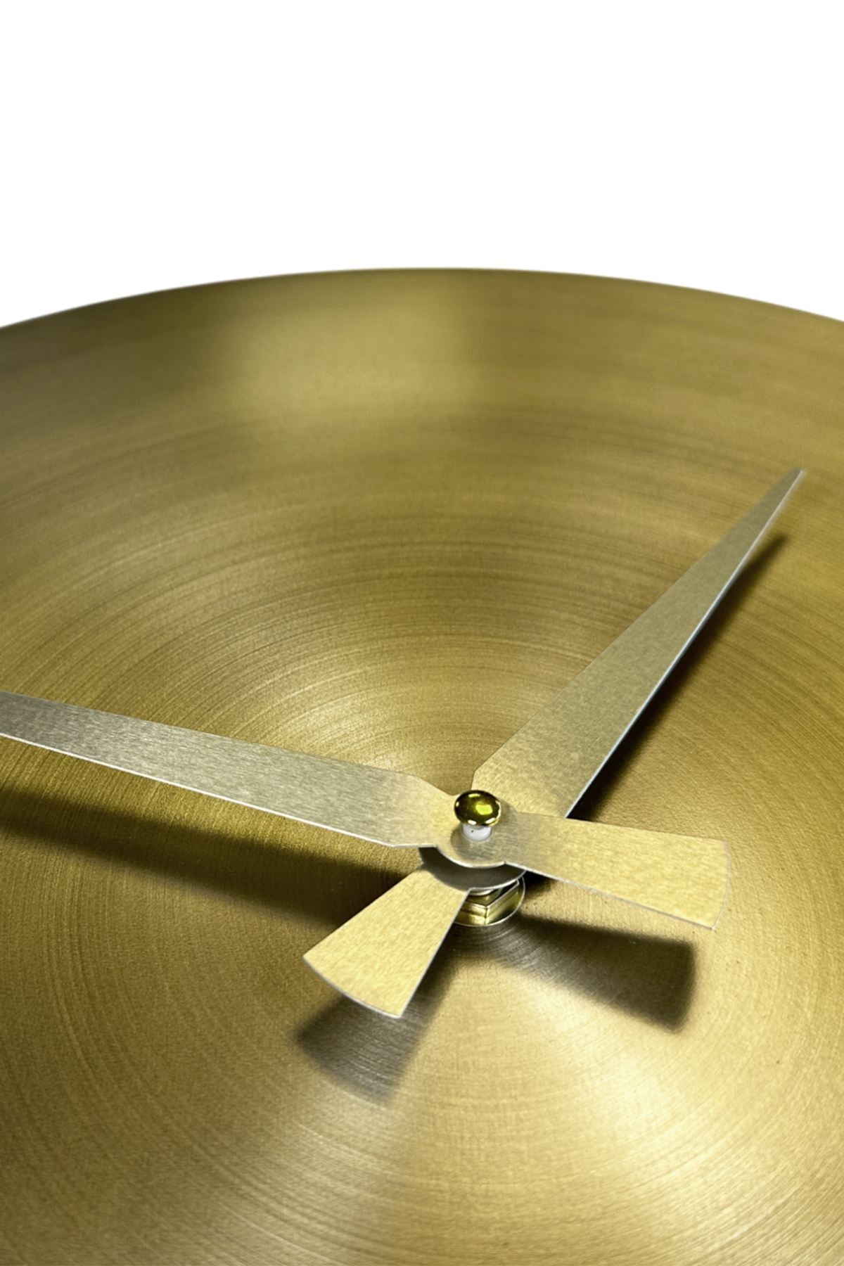 Relógio de Parede Decorativo Dourado 35x35 cm em Alumínio 100% com Mecanismo Silencioso – 35Sivmetsaat