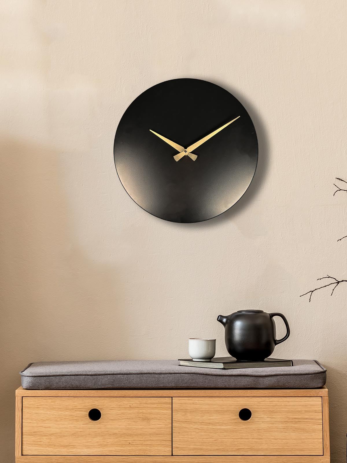 35Sivmet Black — Relógio de Parede Decorativo 100% Alumínio, 35x35 cm, Mecanismo Silencioso